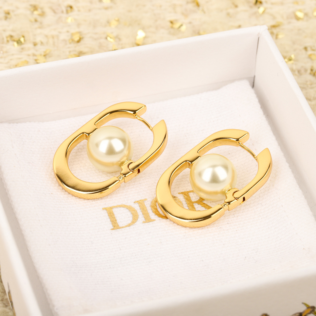 D Oval Pearl Earrings Item No.210553