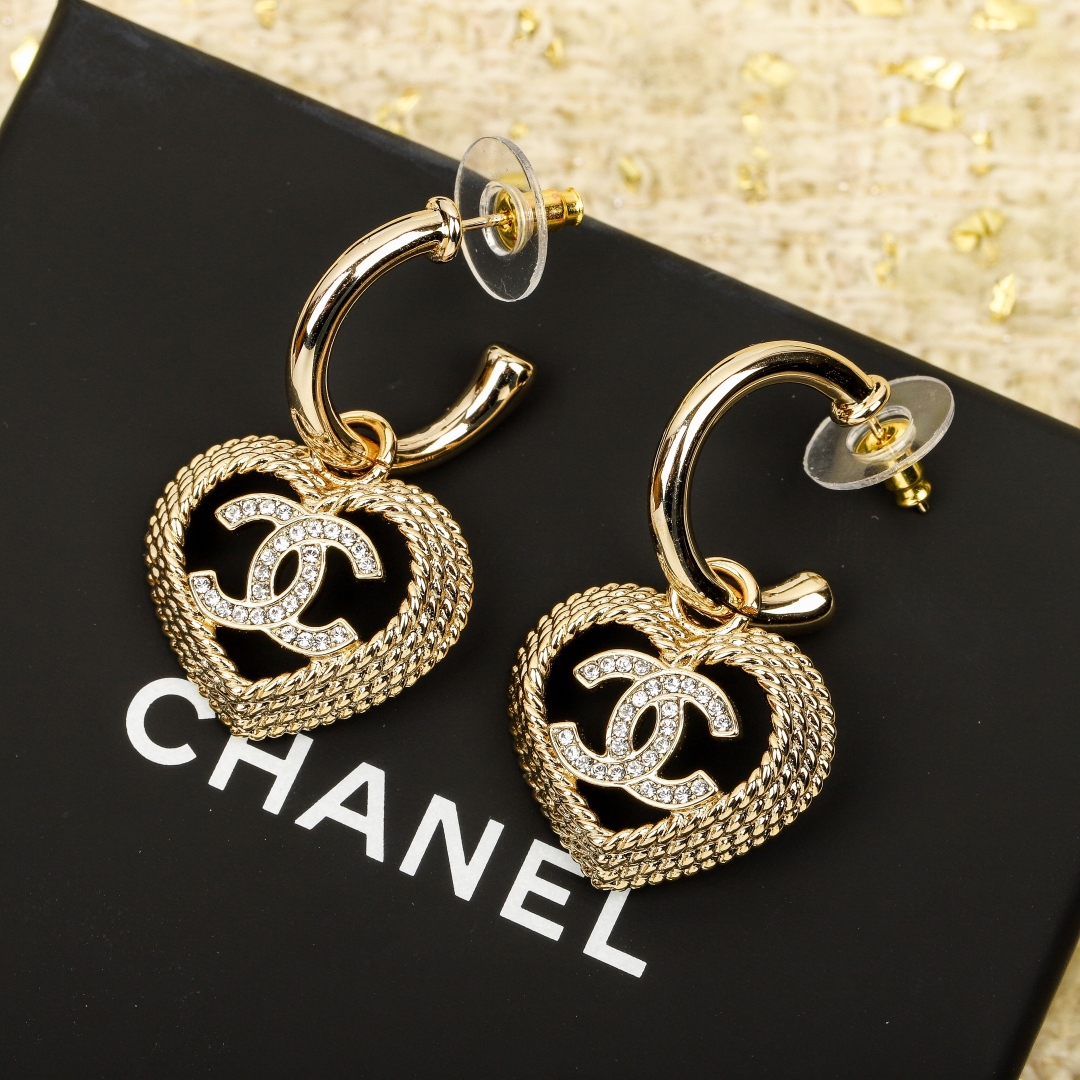 Hollow Woven Heart Double C Earrings Item No.210482