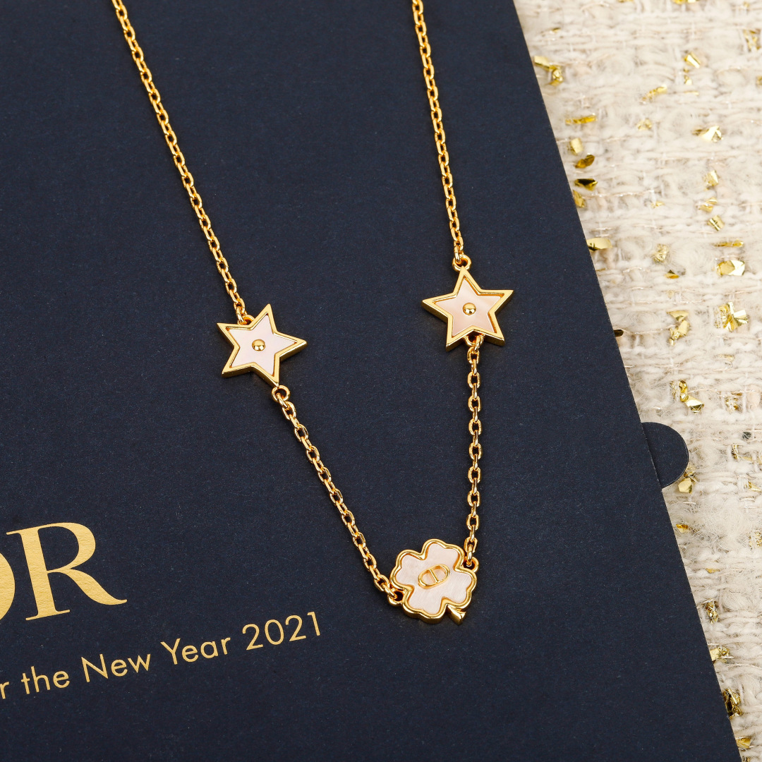 Mother-of-pearl Star Necklace Item No.250397