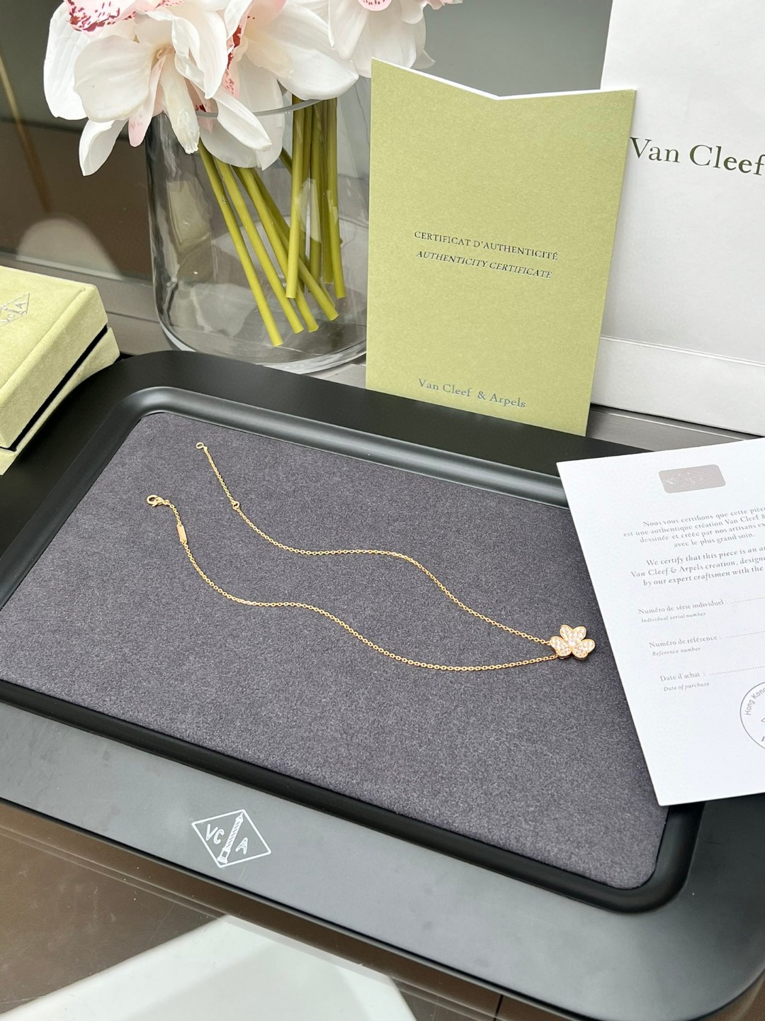 Full Diamond Three Flower Necklace Item No.18KN62