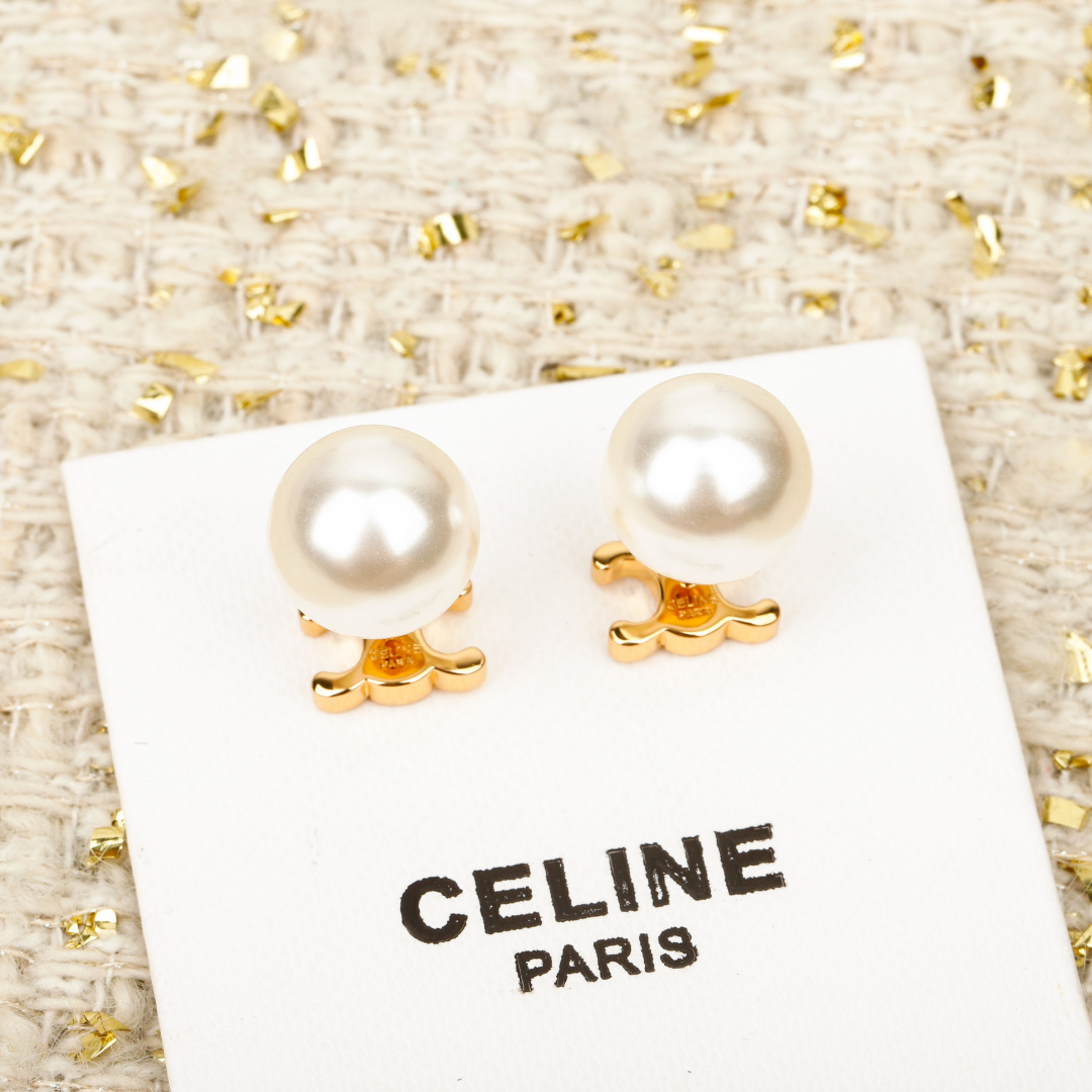 Arc de Triomphe Pearl Earrings Item No. 250533
