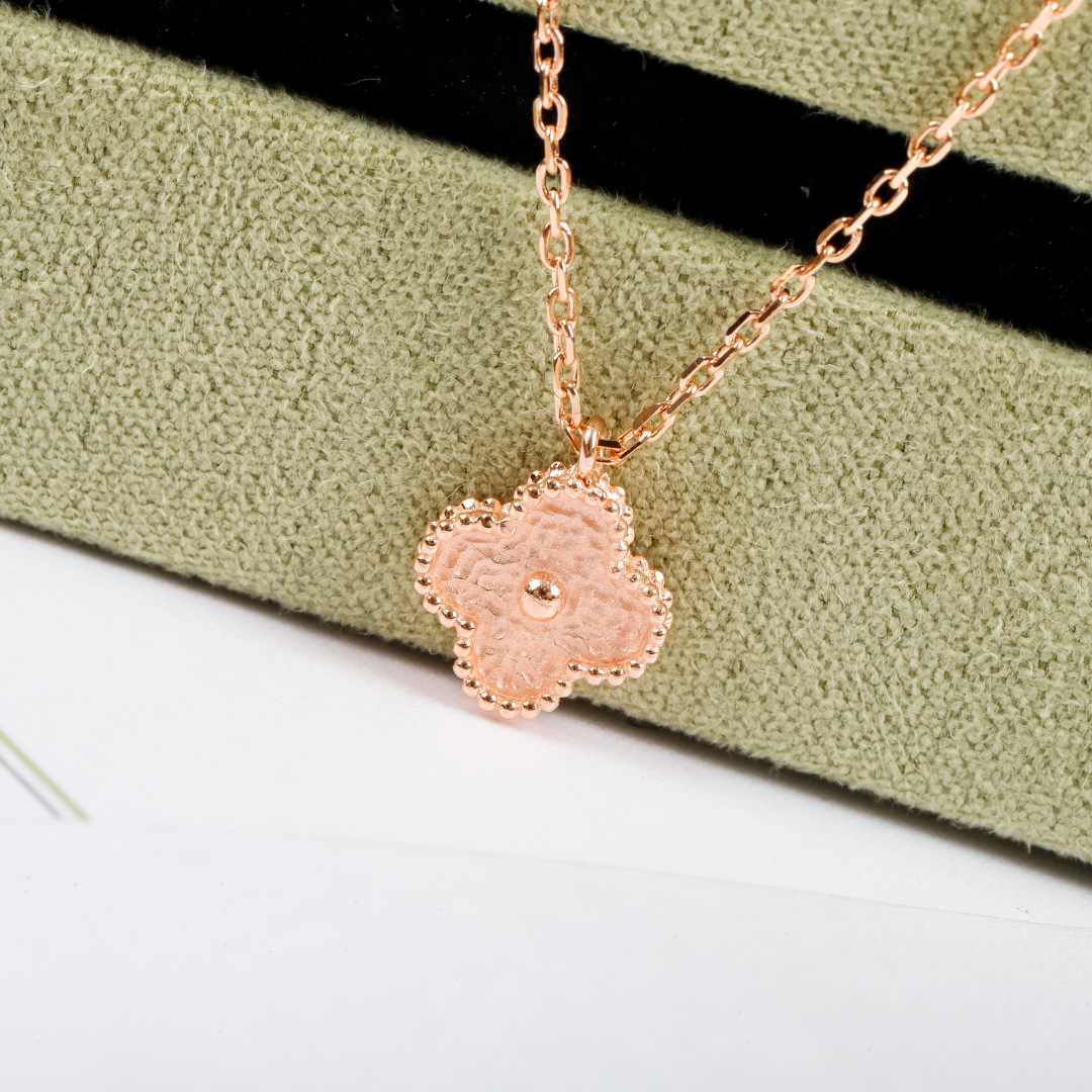 Mini Four Leaf Clover Necklace Item No. 203537