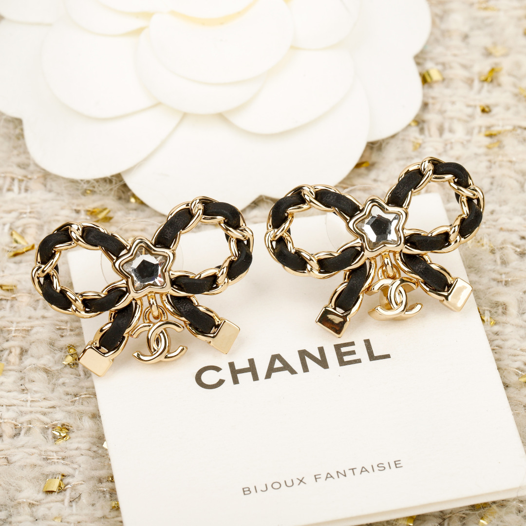 Leather Bow Earrings Item No.250518