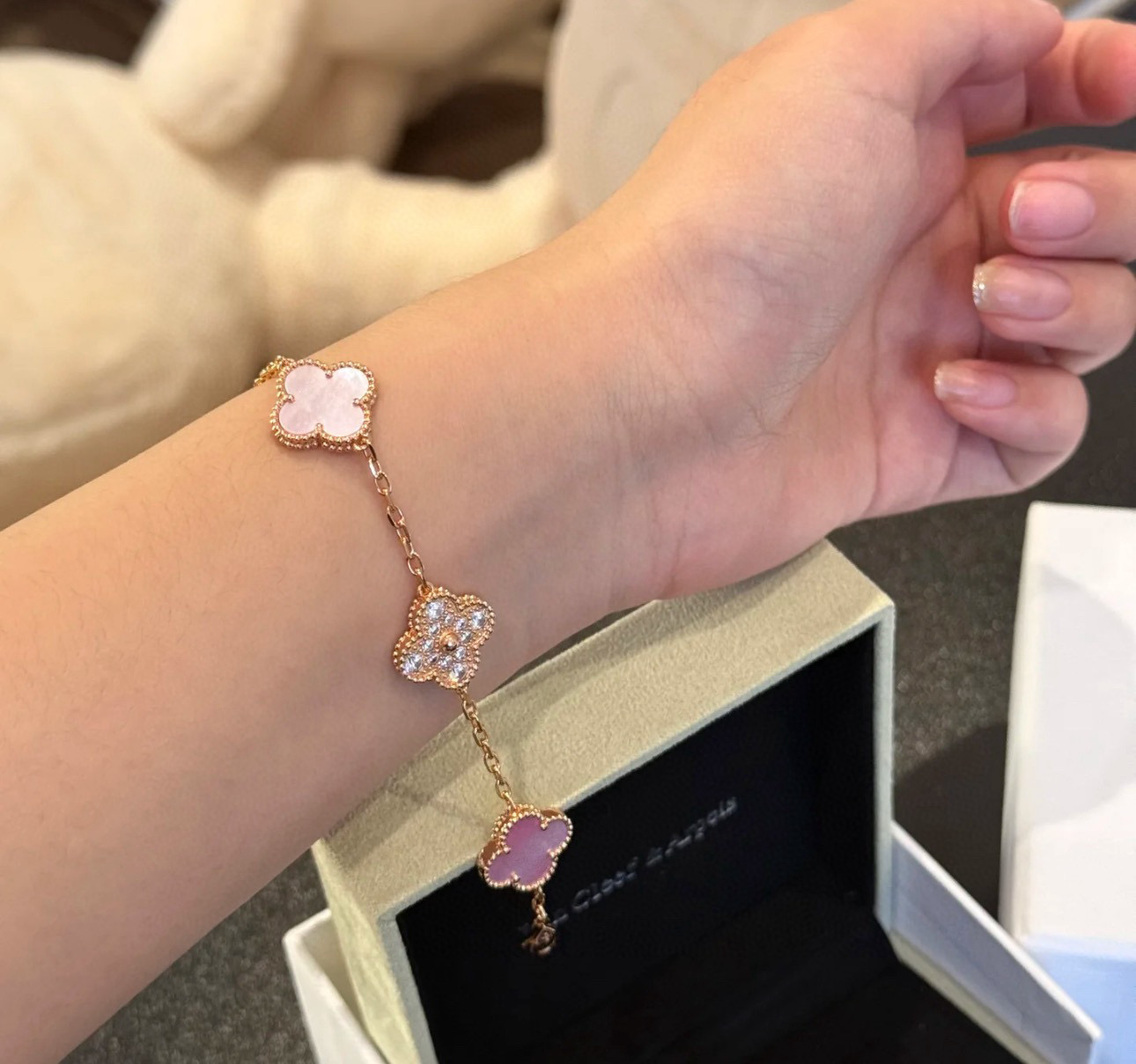 5-Leaf Clover Diamond Bracelet Item No. 053120