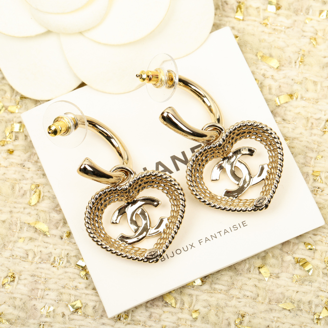Hollow Woven Heart Double C Earrings Item No.210482