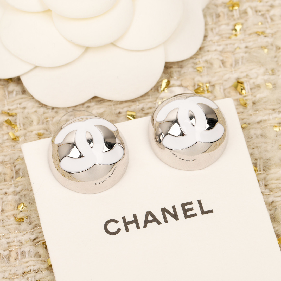 Semi-circular Metal Double C Earrings Item No.211502