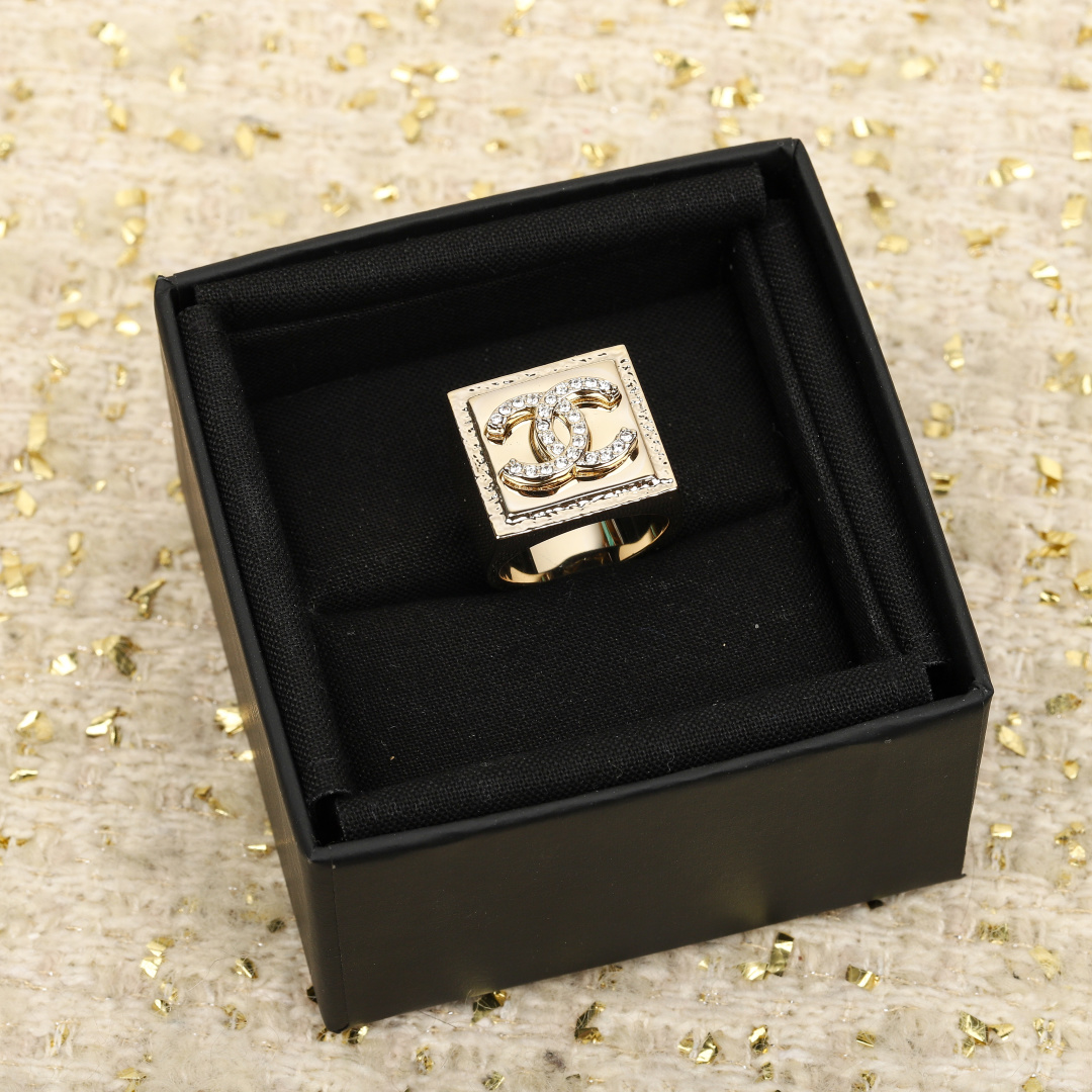 Square Double C Ring Item No.208513
