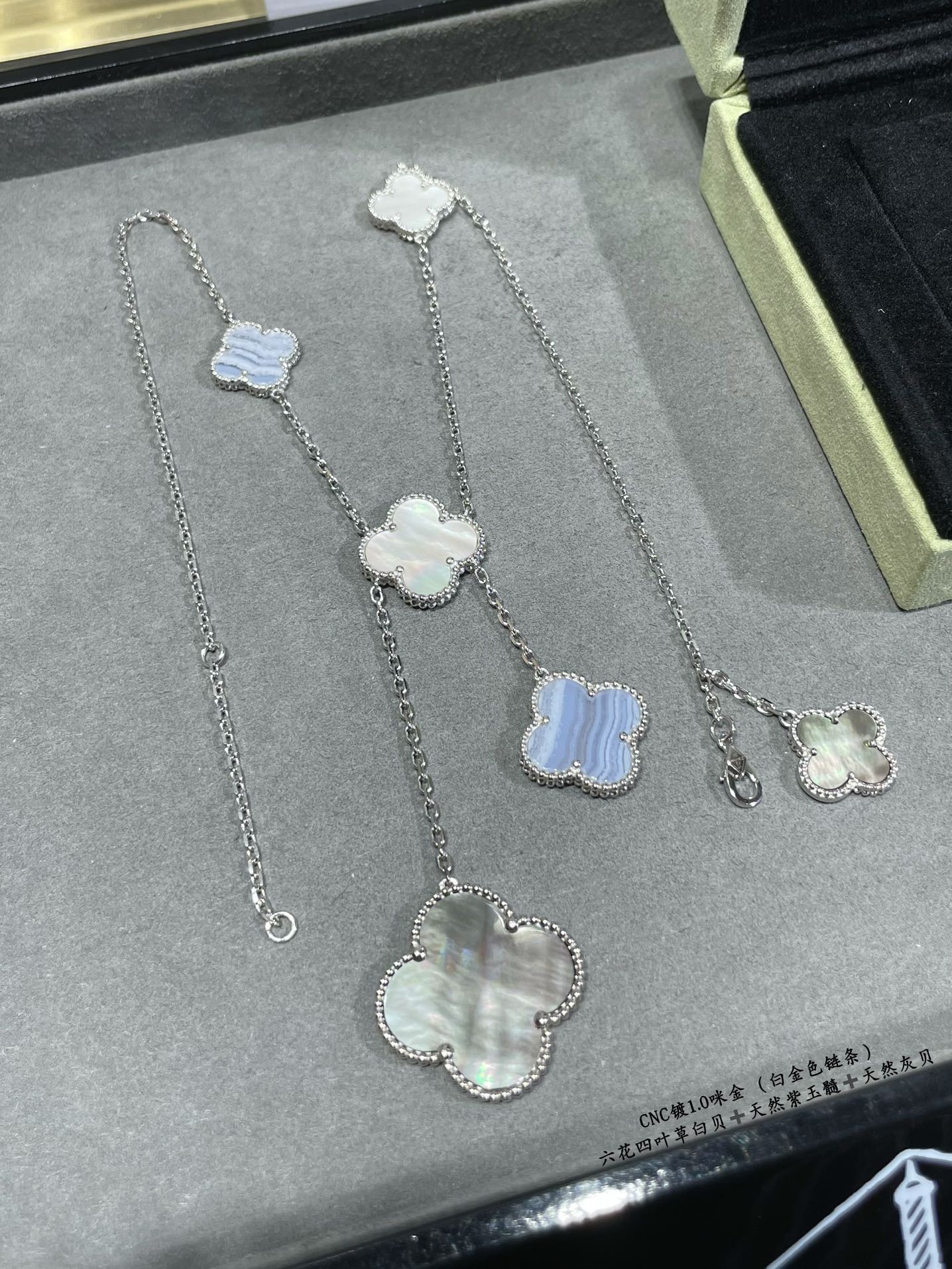 6 Four-Leaf Clover Mother-of-Pearl Necklace Item No.0180