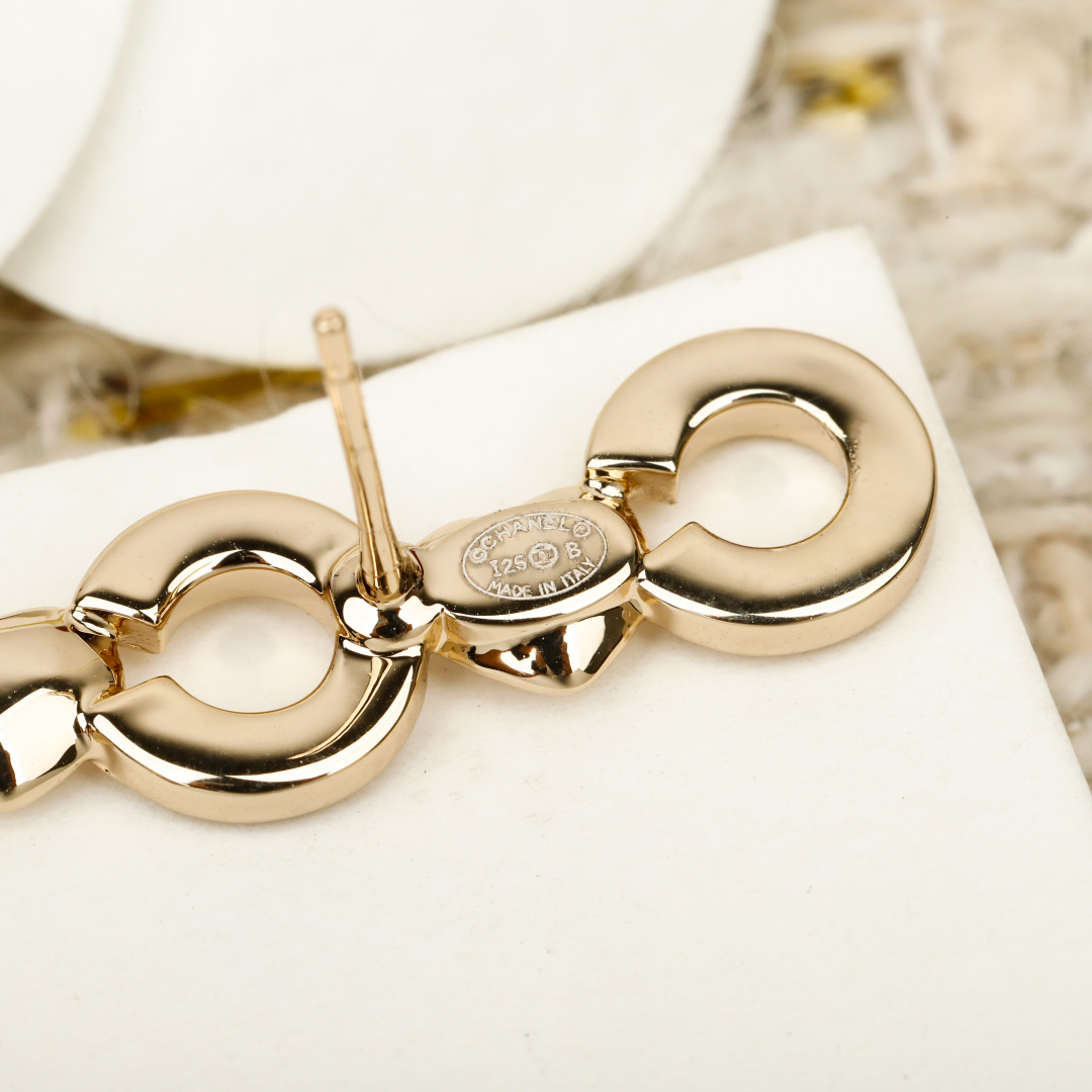 COCO Letter Heart Earrings Item No.250457