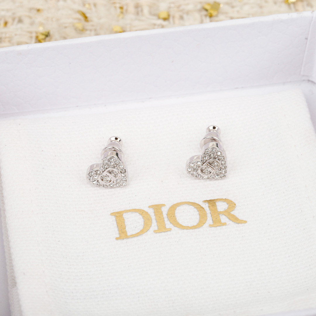 CD Diamond Heart Earrings Item No.250529