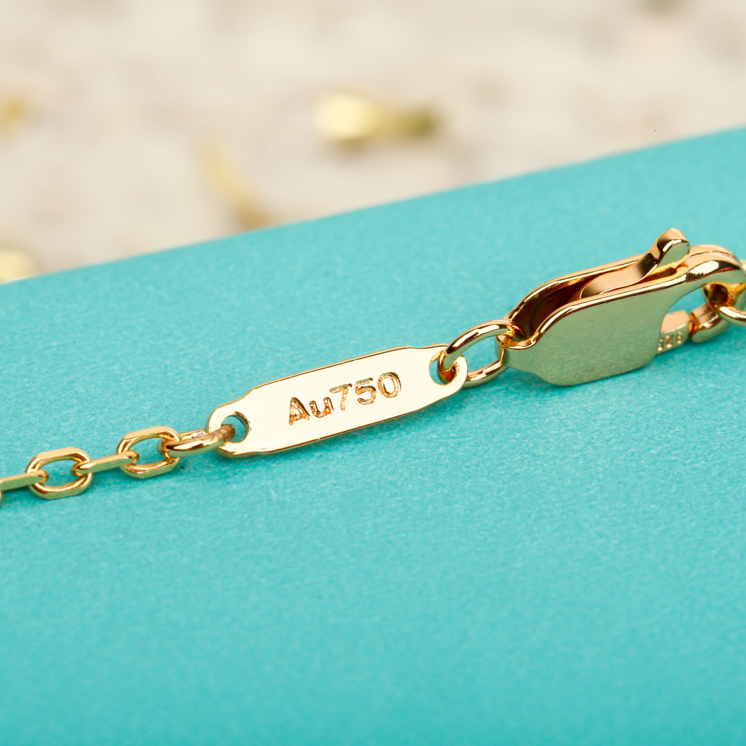 Lock Solitaire Diamond Necklace Item No.250425