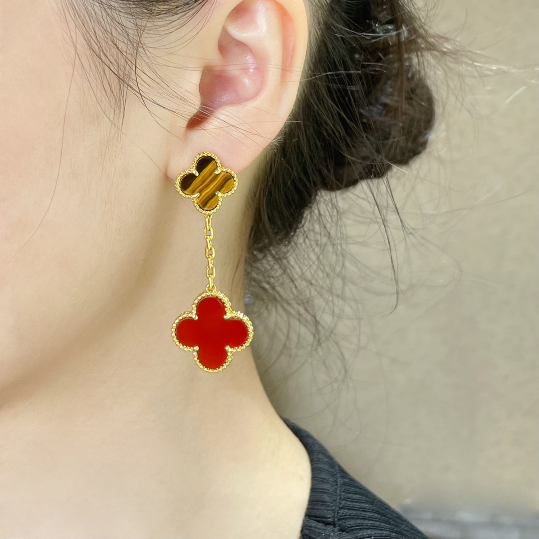 2 Four-Leaf Clover Earrings Item No.0360