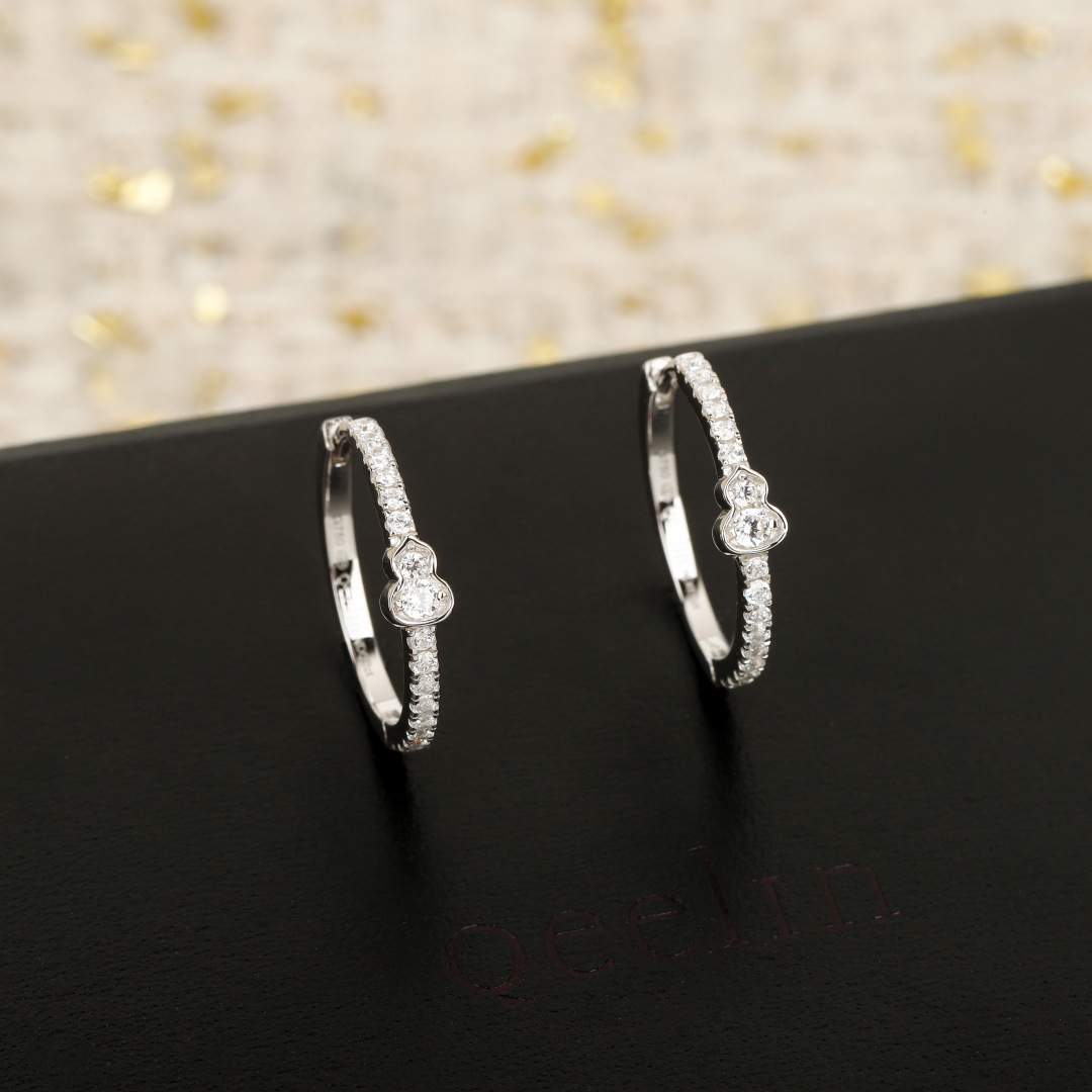 MINI Gourd Diamond Earrings Item No.250432