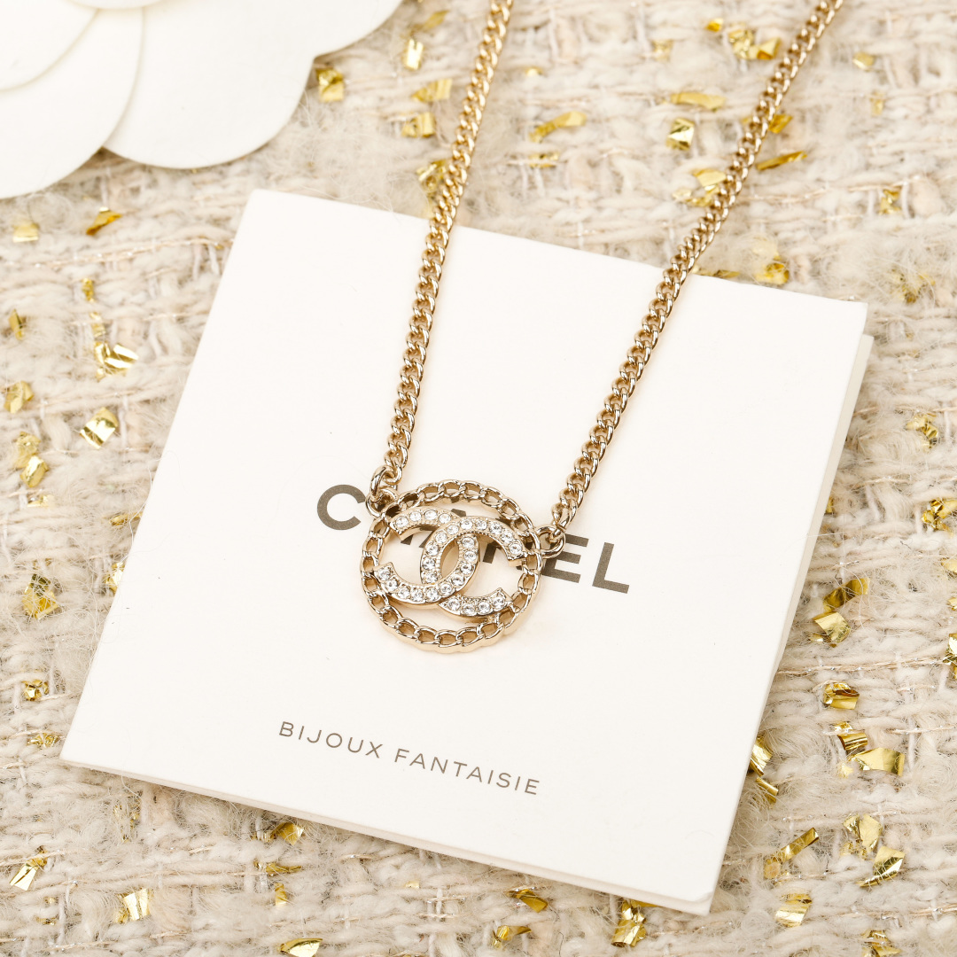 Round Hollow Double C Necklace Item No.250462