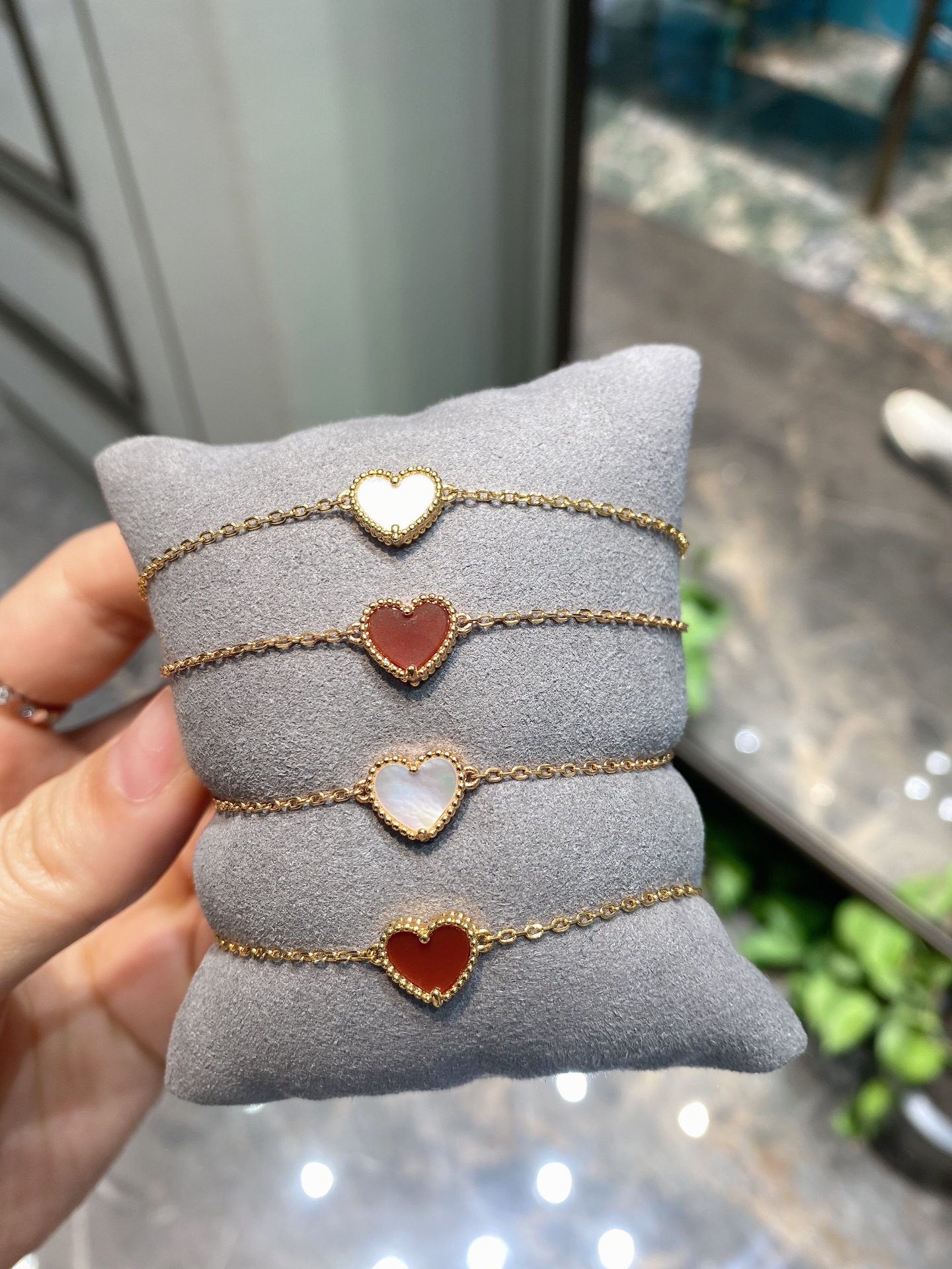 Mini Heart Bracelet Item No.380580