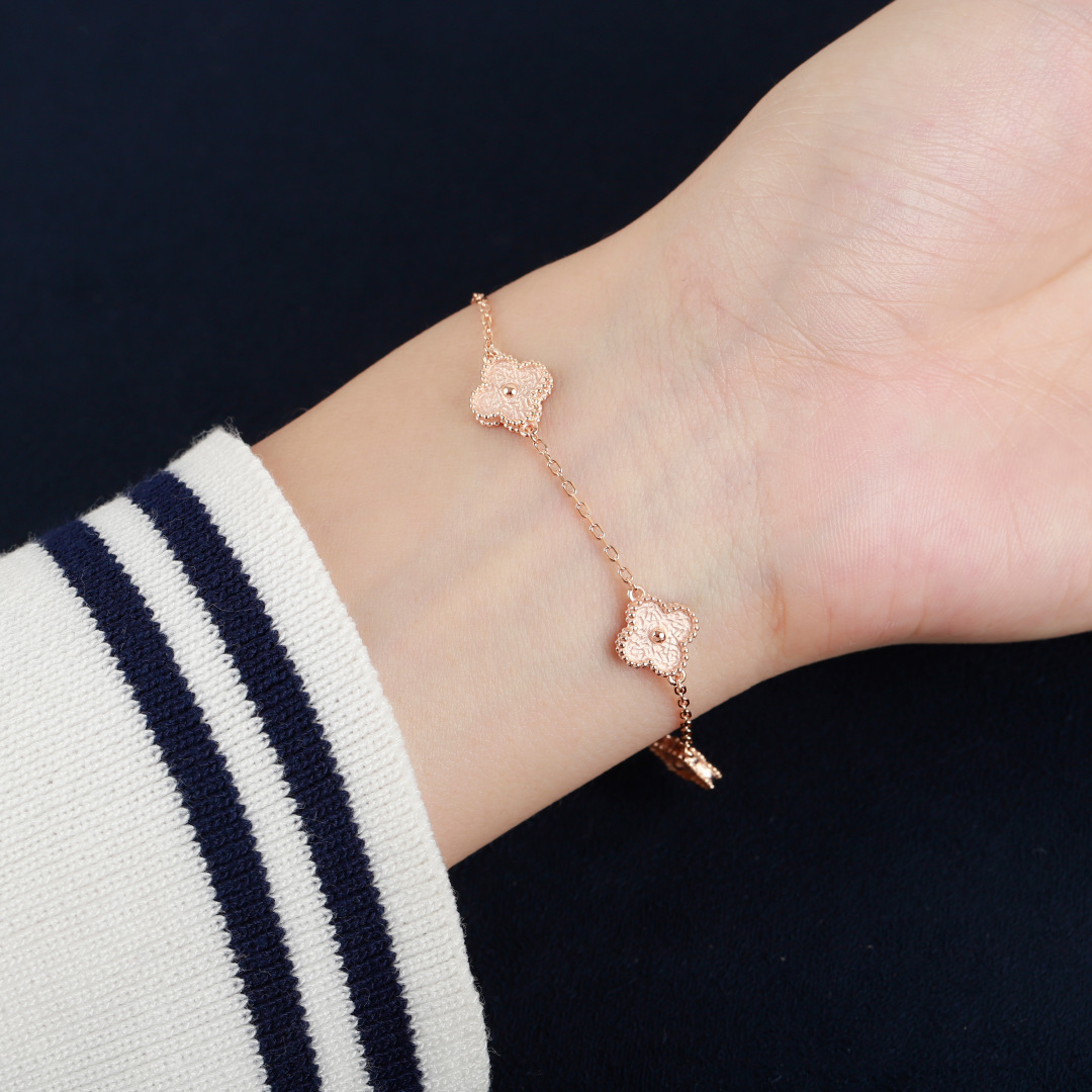 Four-leaf Clover Bracelet Item No. 203538