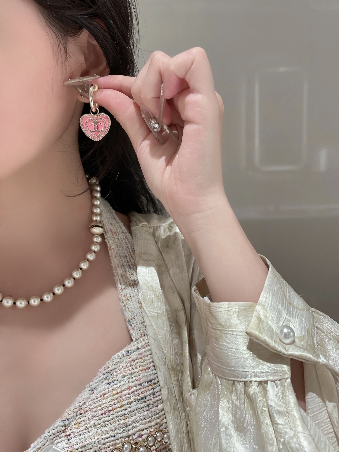 Double-loop Enamel Heart Earrings Item No.210758