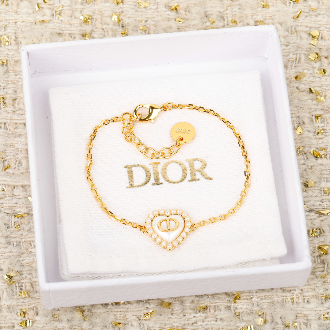 Heart Pearl Bracelet Item No.250372