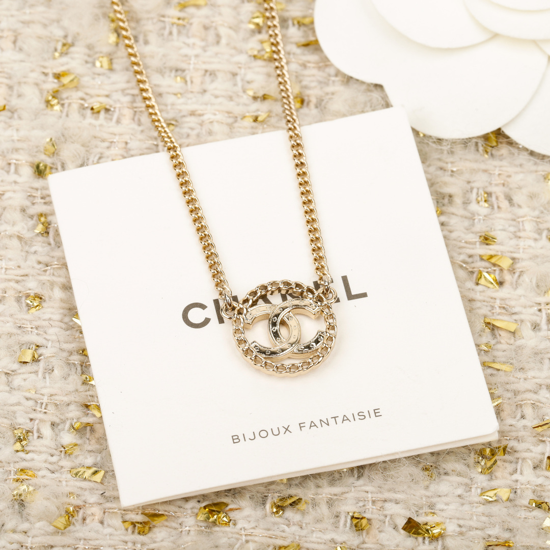Round Hollow Double C Necklace Item No.250462