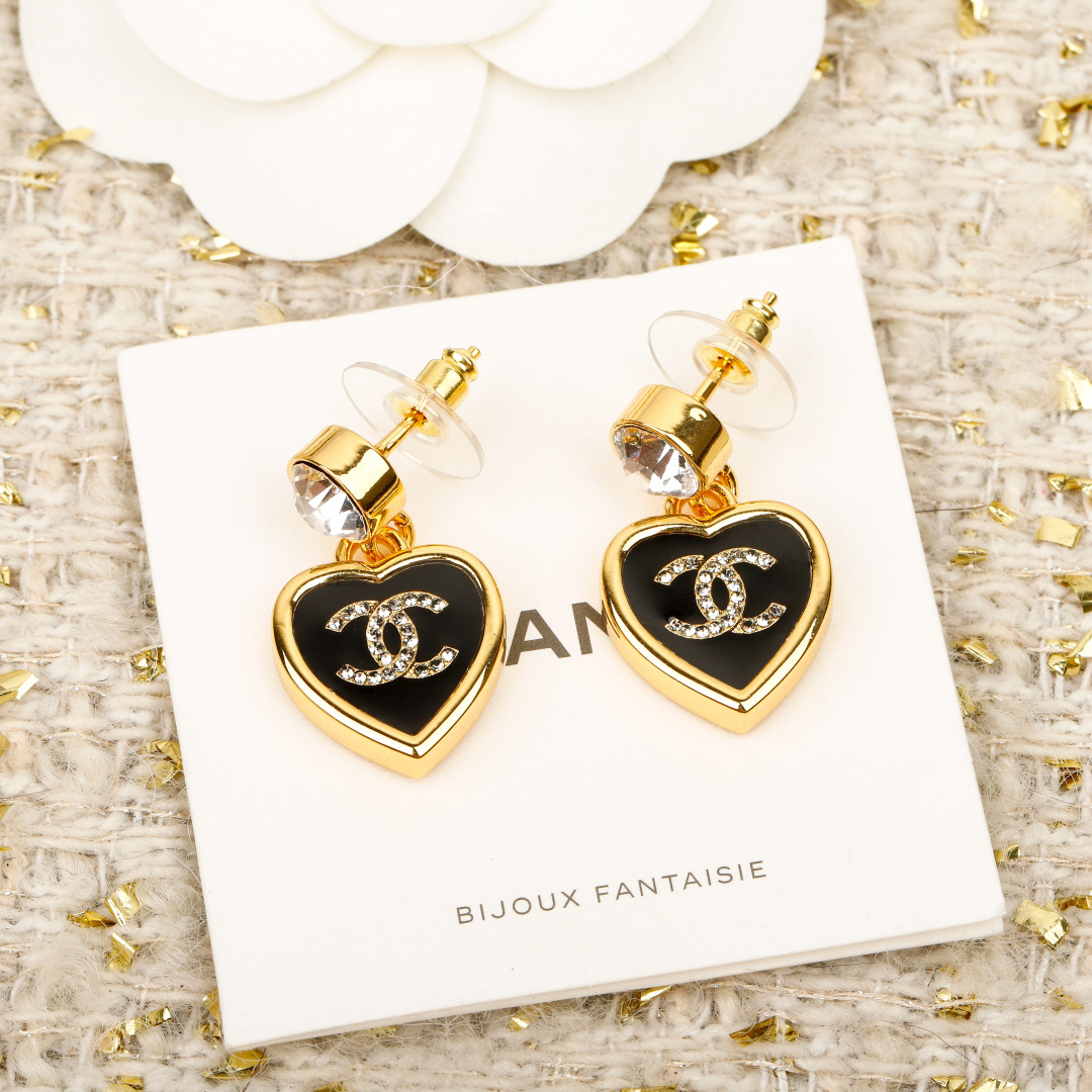 Black Gold Heart Double C Earrings Item No.250502