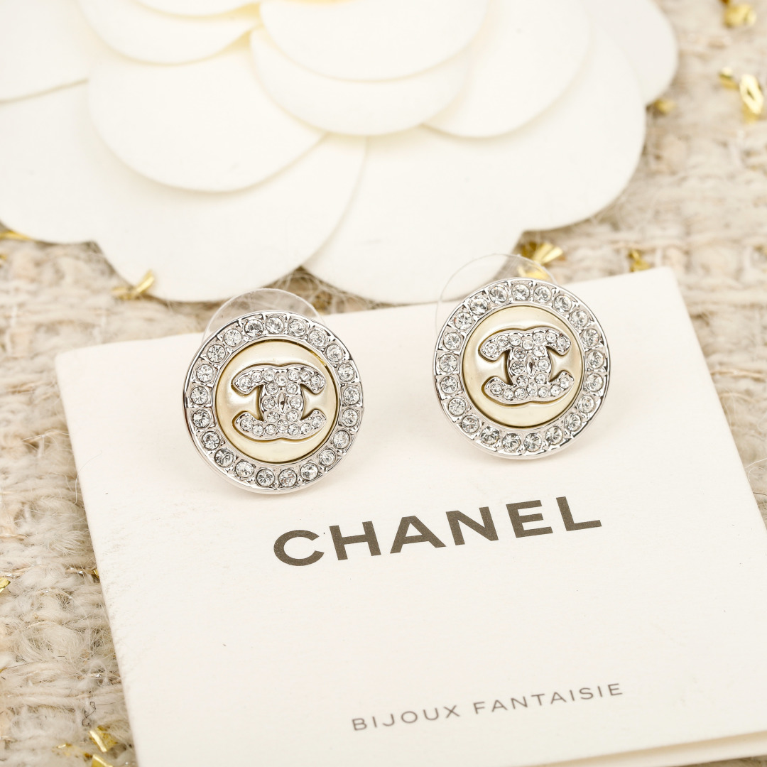 Round Button Pearl Earrings Item No.250505
