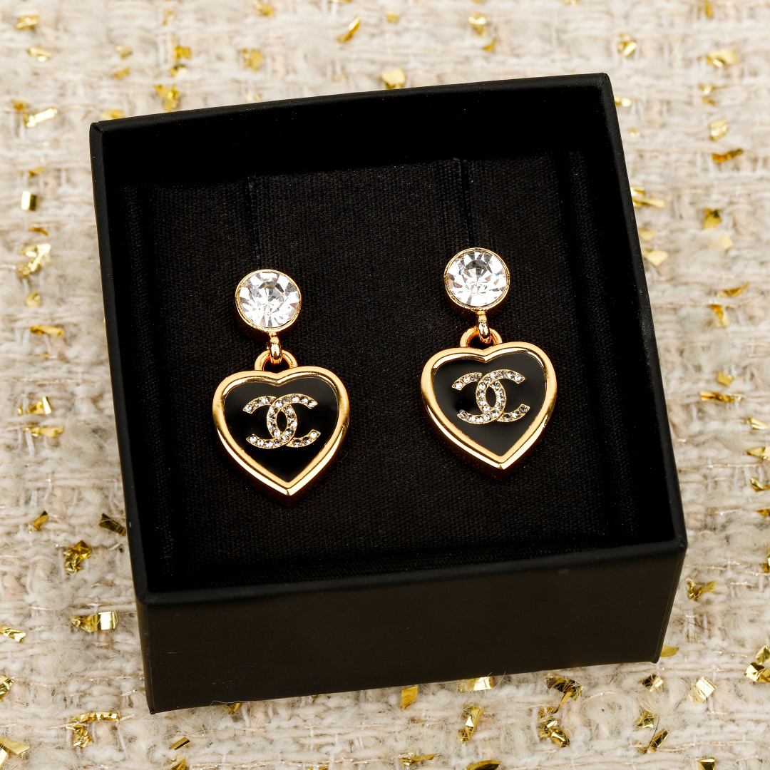 Black Gold Heart Double C Earrings Item No.250502