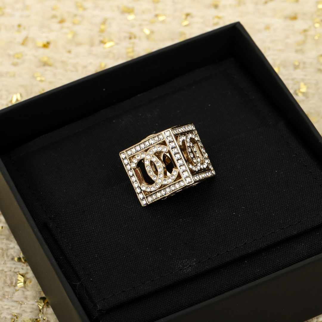 Triangular Diamond Double C Drooch Item No.210430
