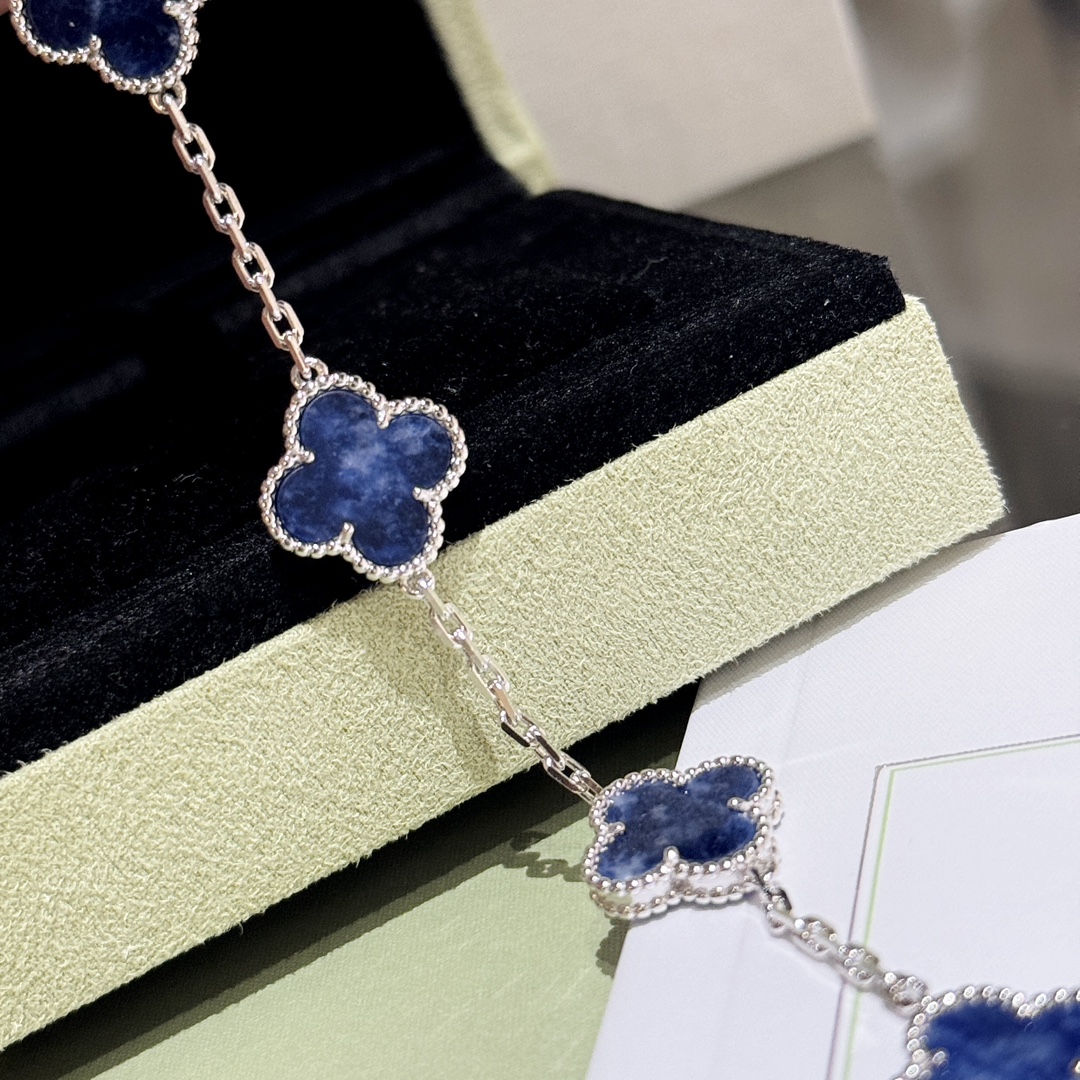 Four-leaf Clover Pietersite Bracelet Item No. 54040