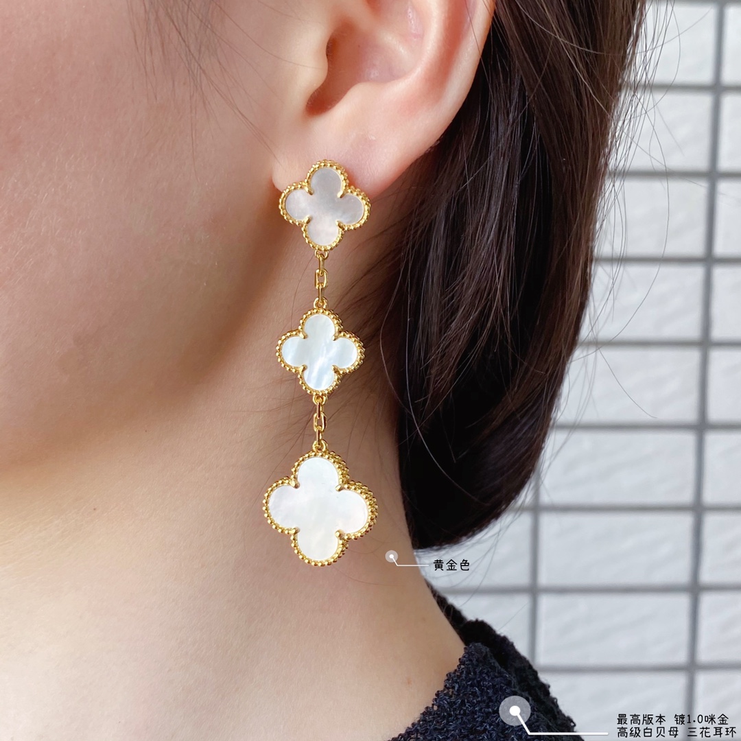 3 Four-Leaf Clover Mother-of-Pearl Earrings Item No.0390
