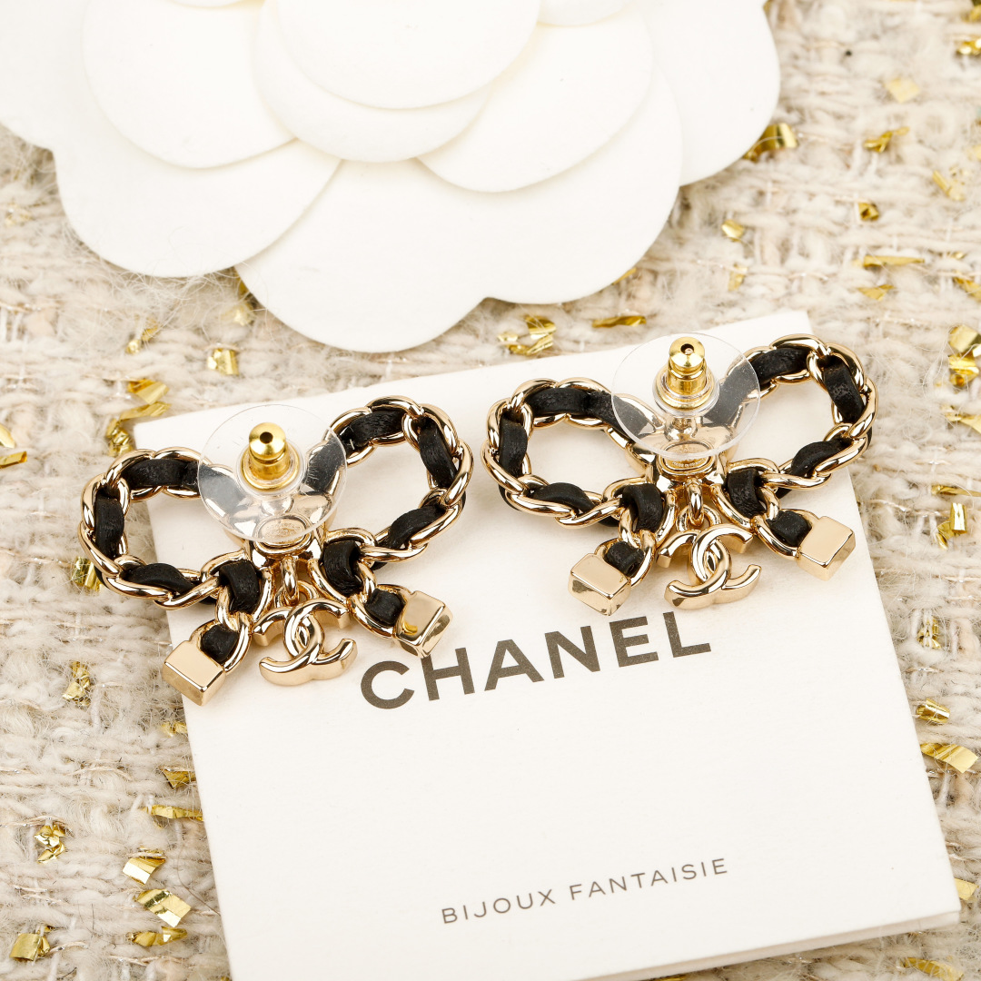 Leather Bow Earrings Item No.250518