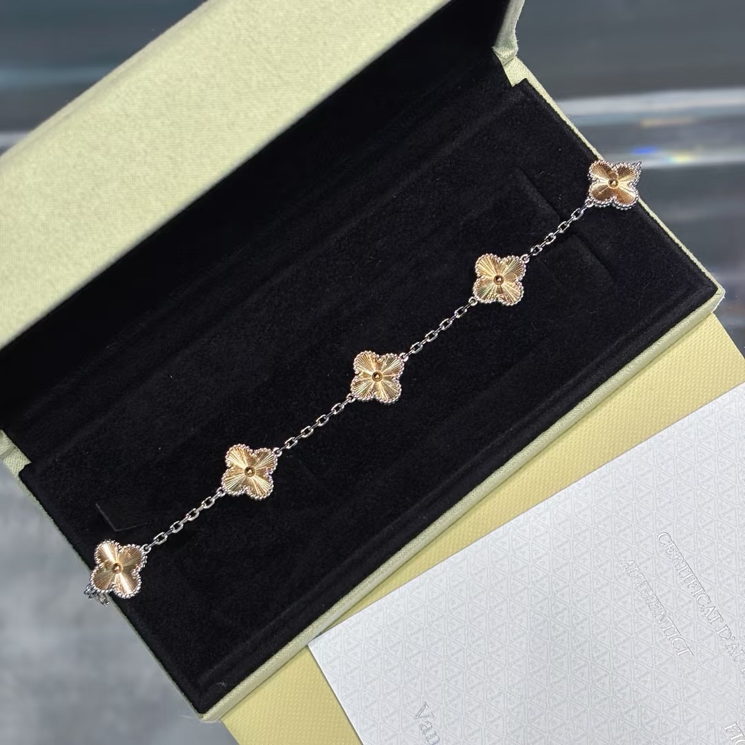 5-leaf Clover Bracelet Item No.HY280330