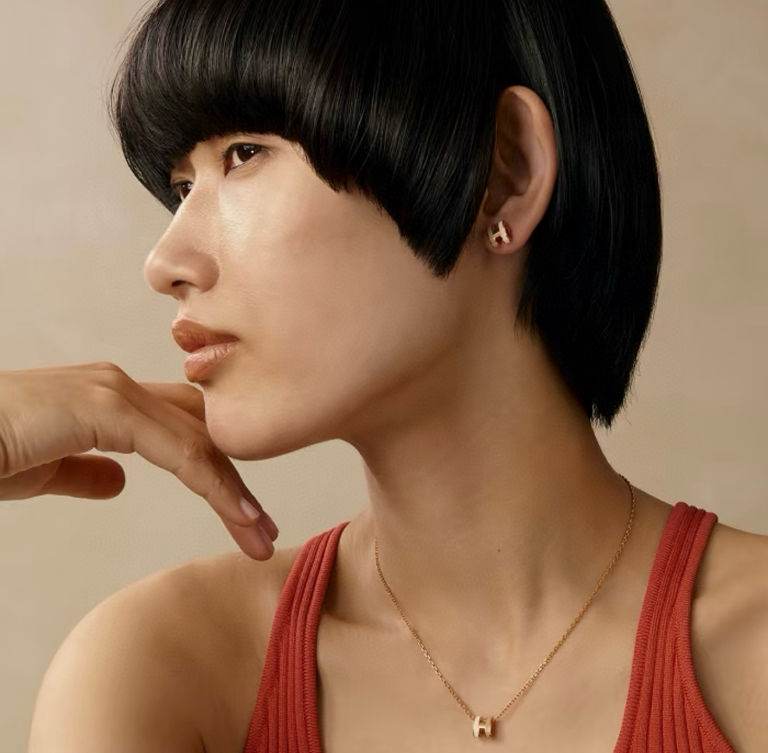 Mini Pop H Earrings Item No.203258
