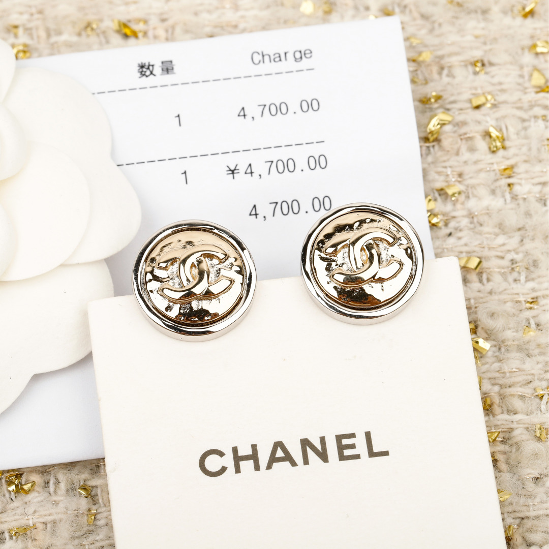 Button Double C Earrings Item No.250526