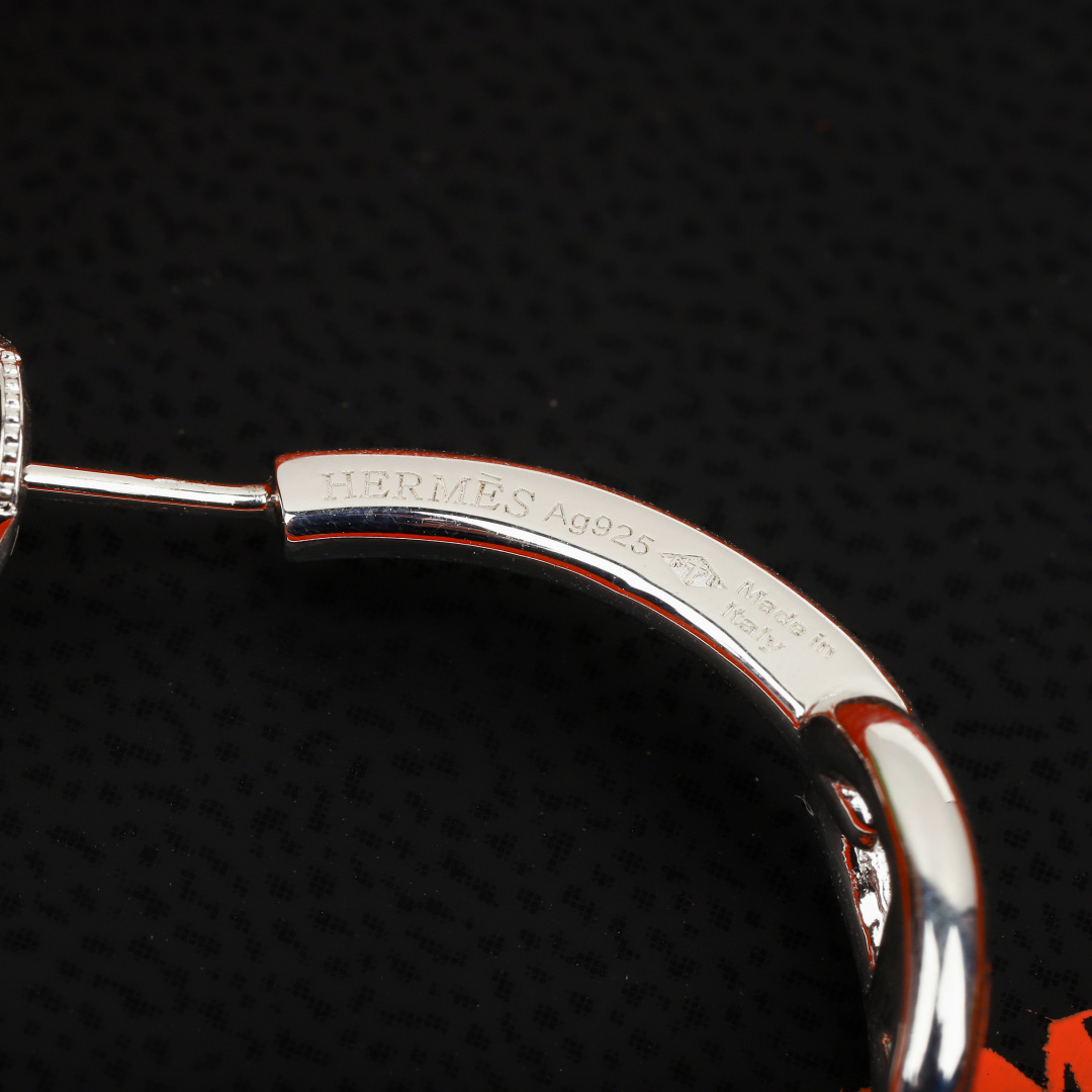Pig Nose Earrings Item No.207813