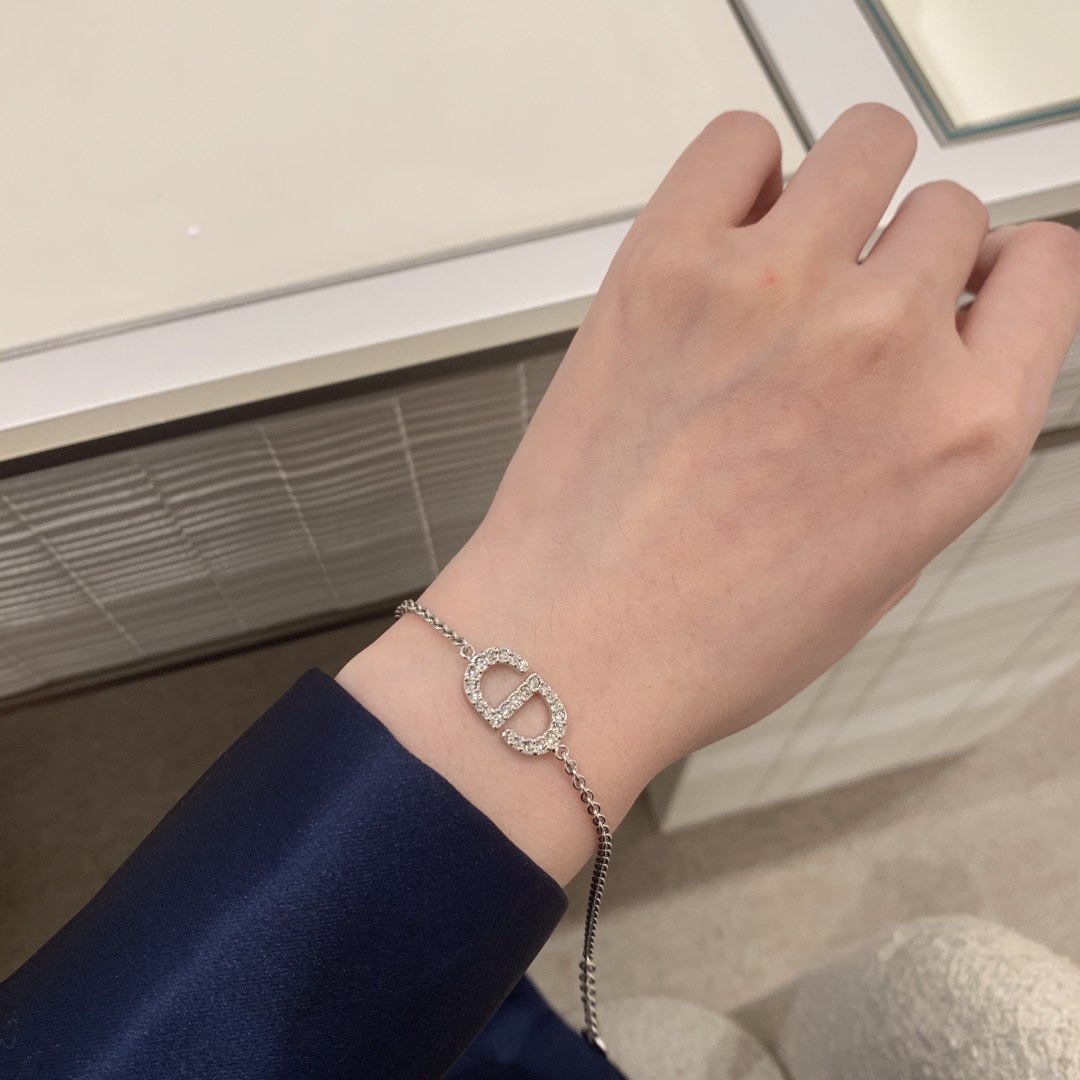 CD Diamond Bracelet Item No.208600