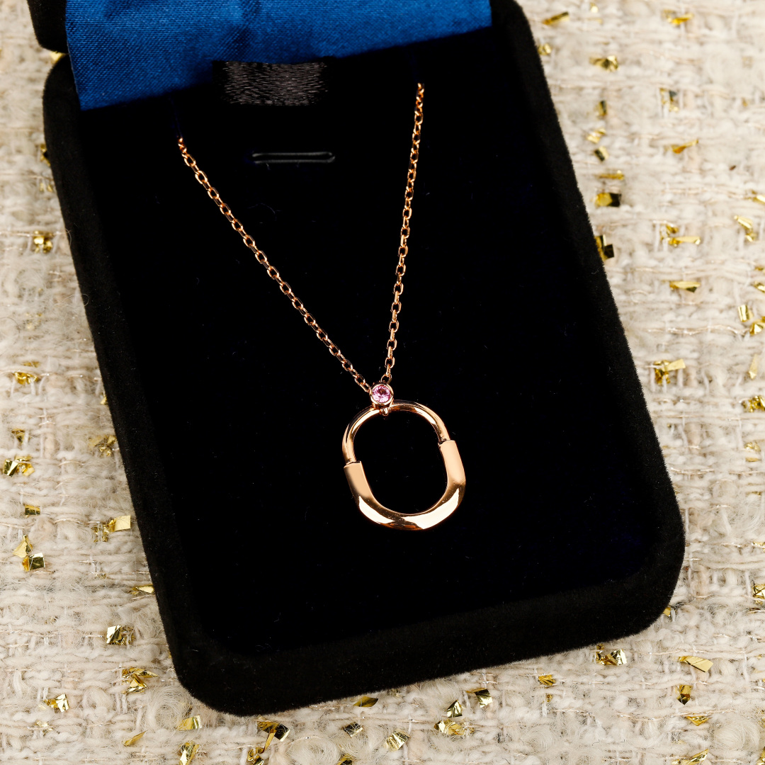 Lock Solitaire Diamond Necklace Item No.250425
