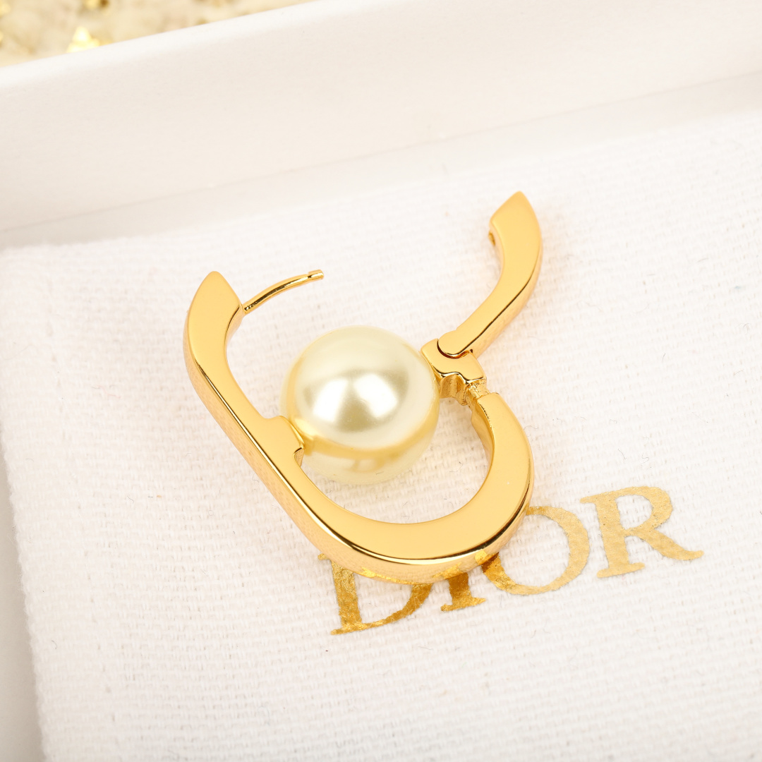D Oval Pearl Earrings Item No.210553
