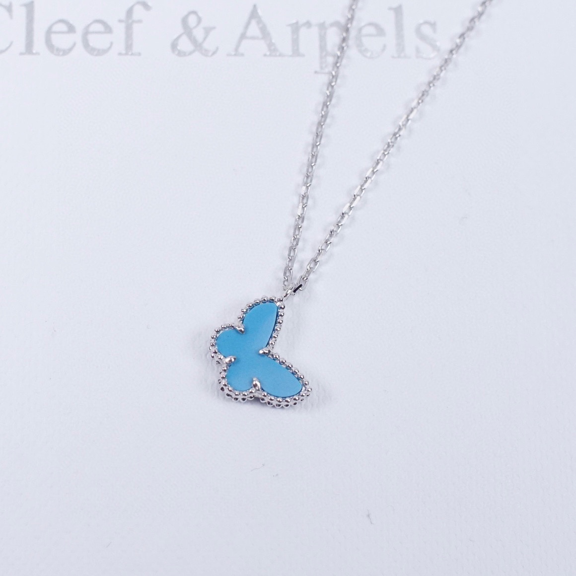 Small Butterfly Necklace Item No.2120