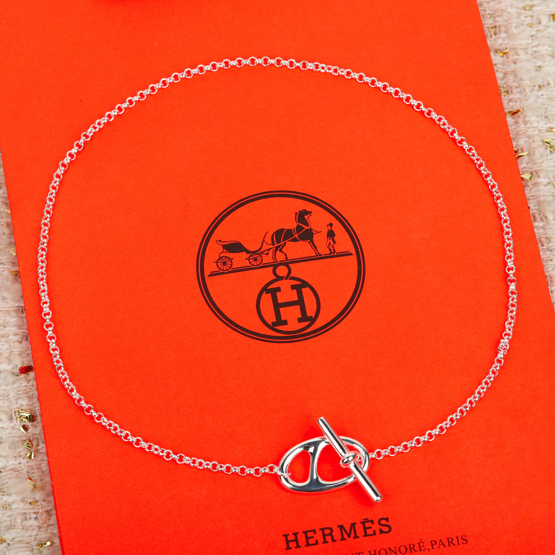 Pig Nose Necklace Item No.211916