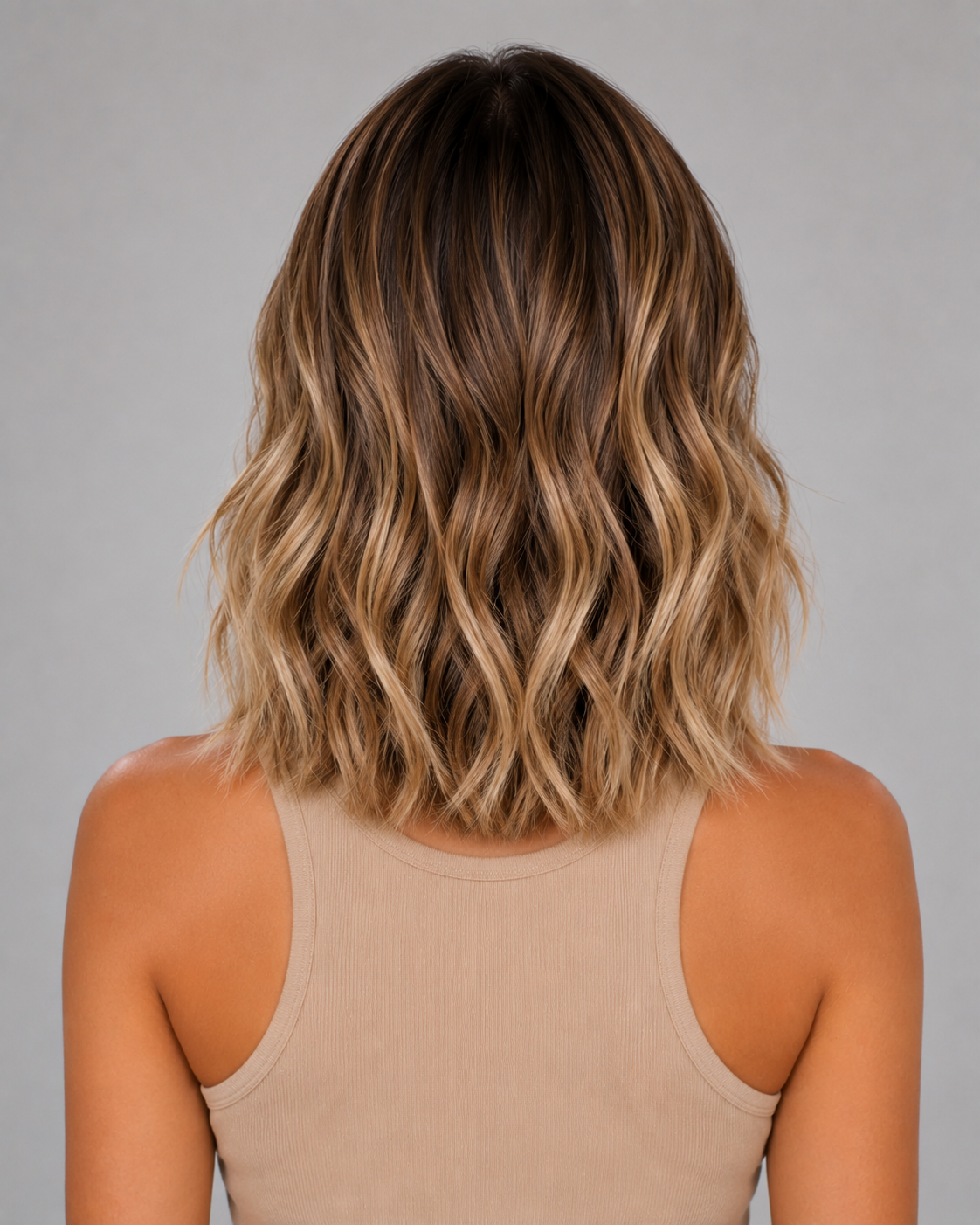 Livia – Champagne Bronde Bob Wig | Textured Soft Waves Livia – 14”