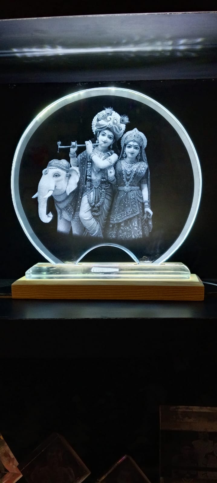 2D Half Moon Shape Crystal 