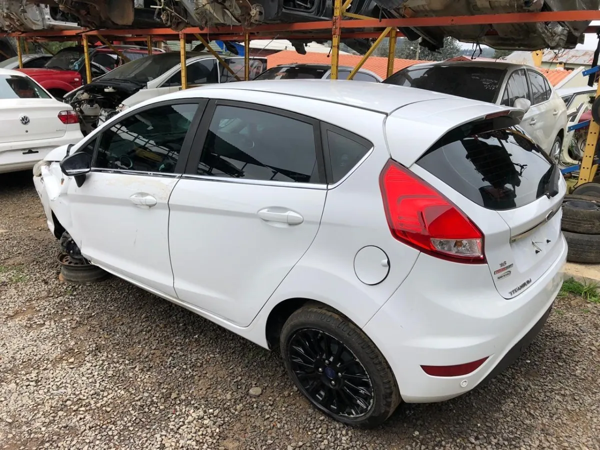 Sucata Ford New Fiesta Tit. Power Shift 1.6 2014