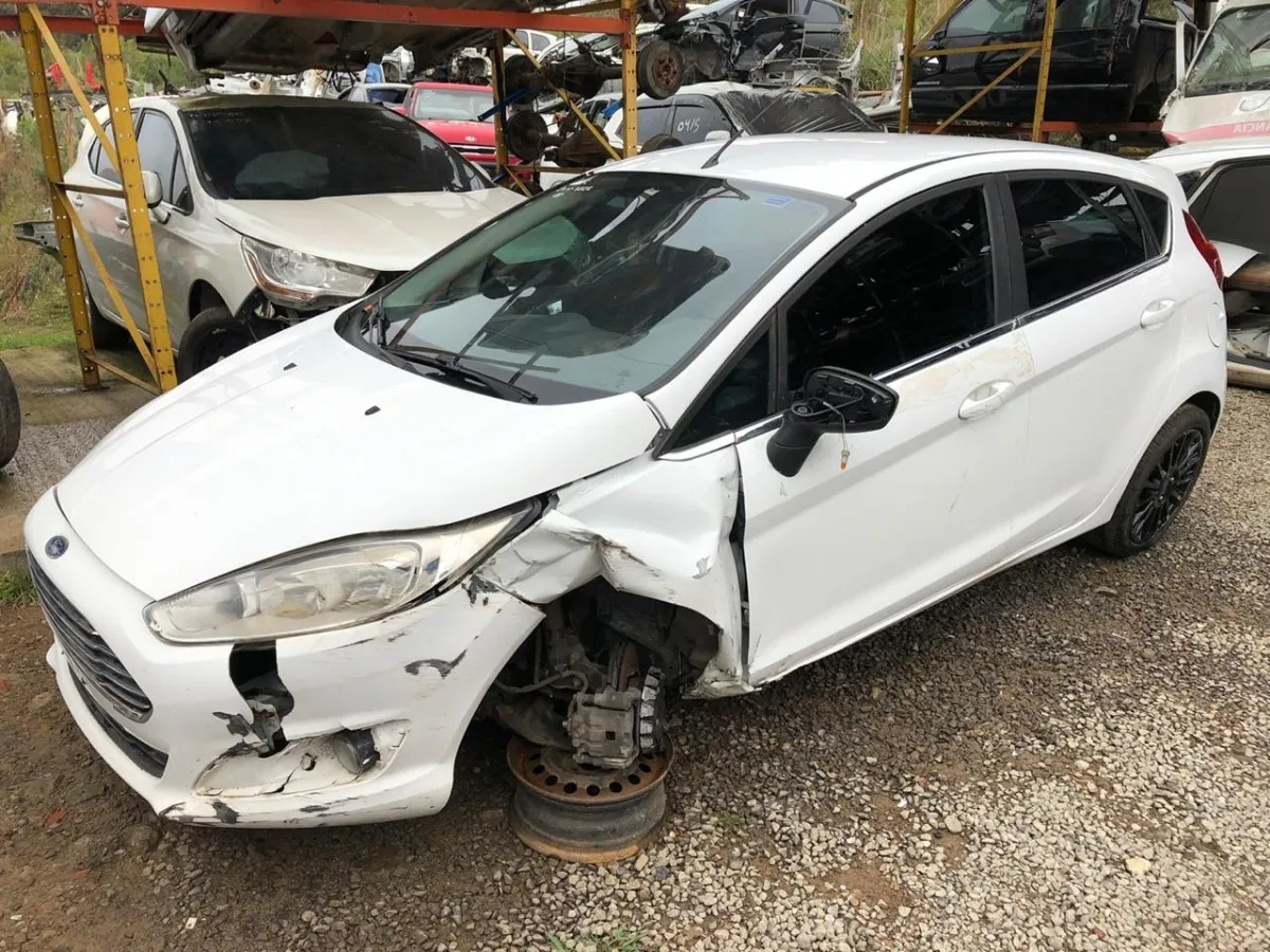 Sucata Ford New Fiesta Tit. Power Shift 1.6 2014