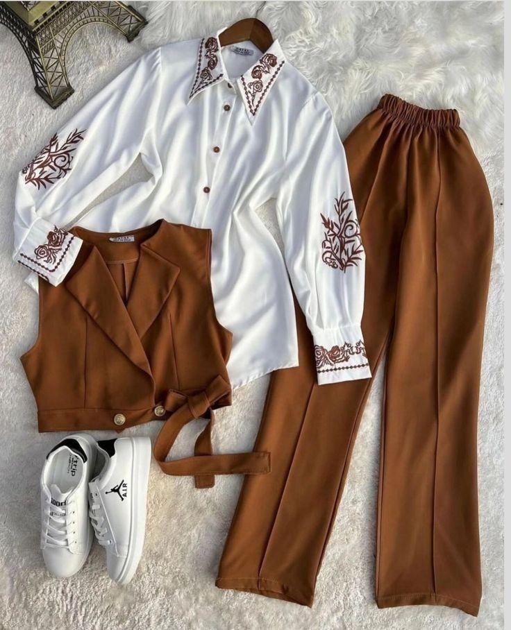 Stylish Brown and White Women's Outfit Set