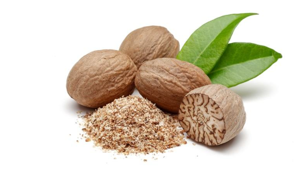 Whole Nutmeg and Ground Nutmeg