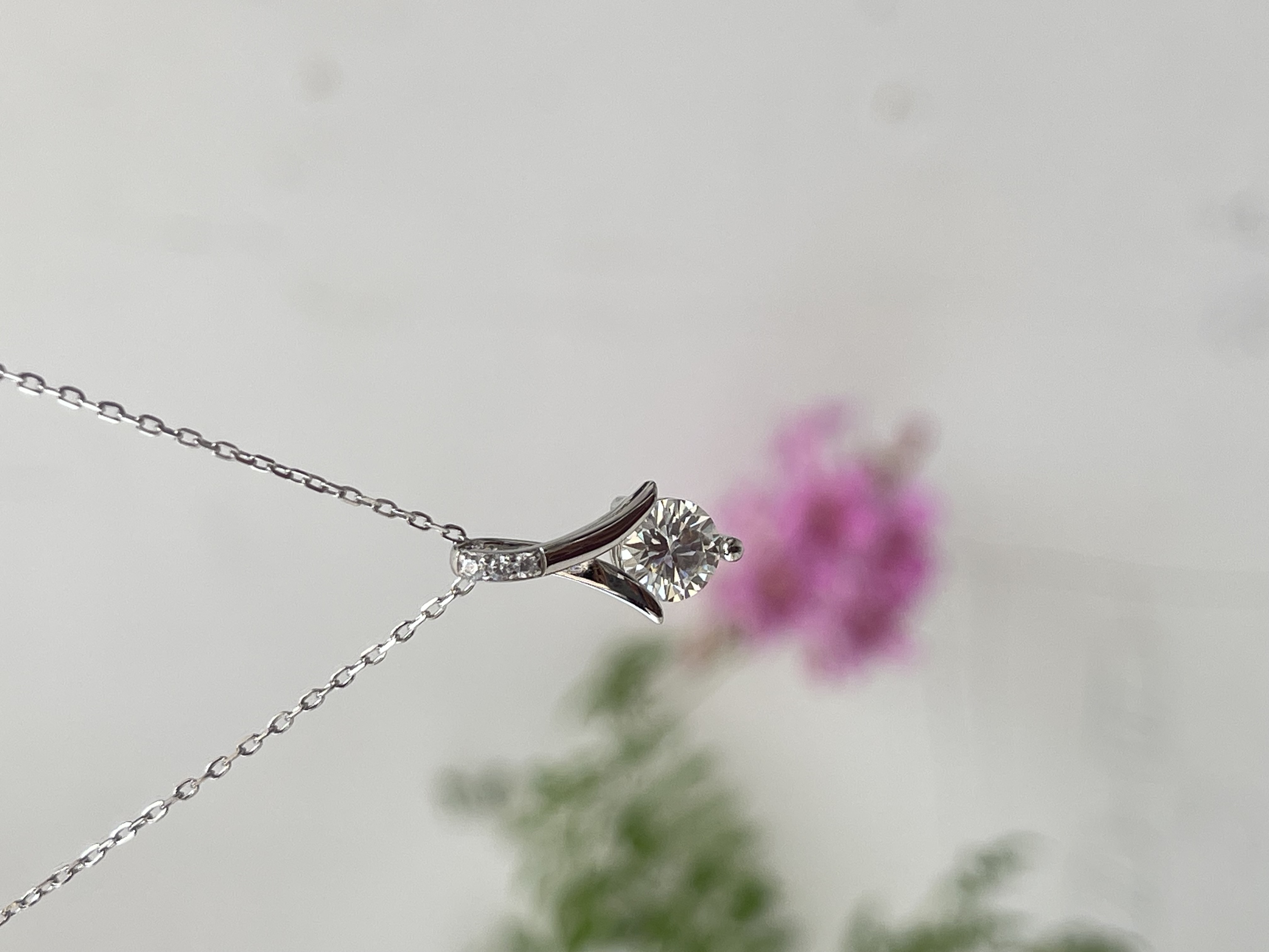 925 Sterling Silver 1ct Moissanite Ribbon shape Pendant