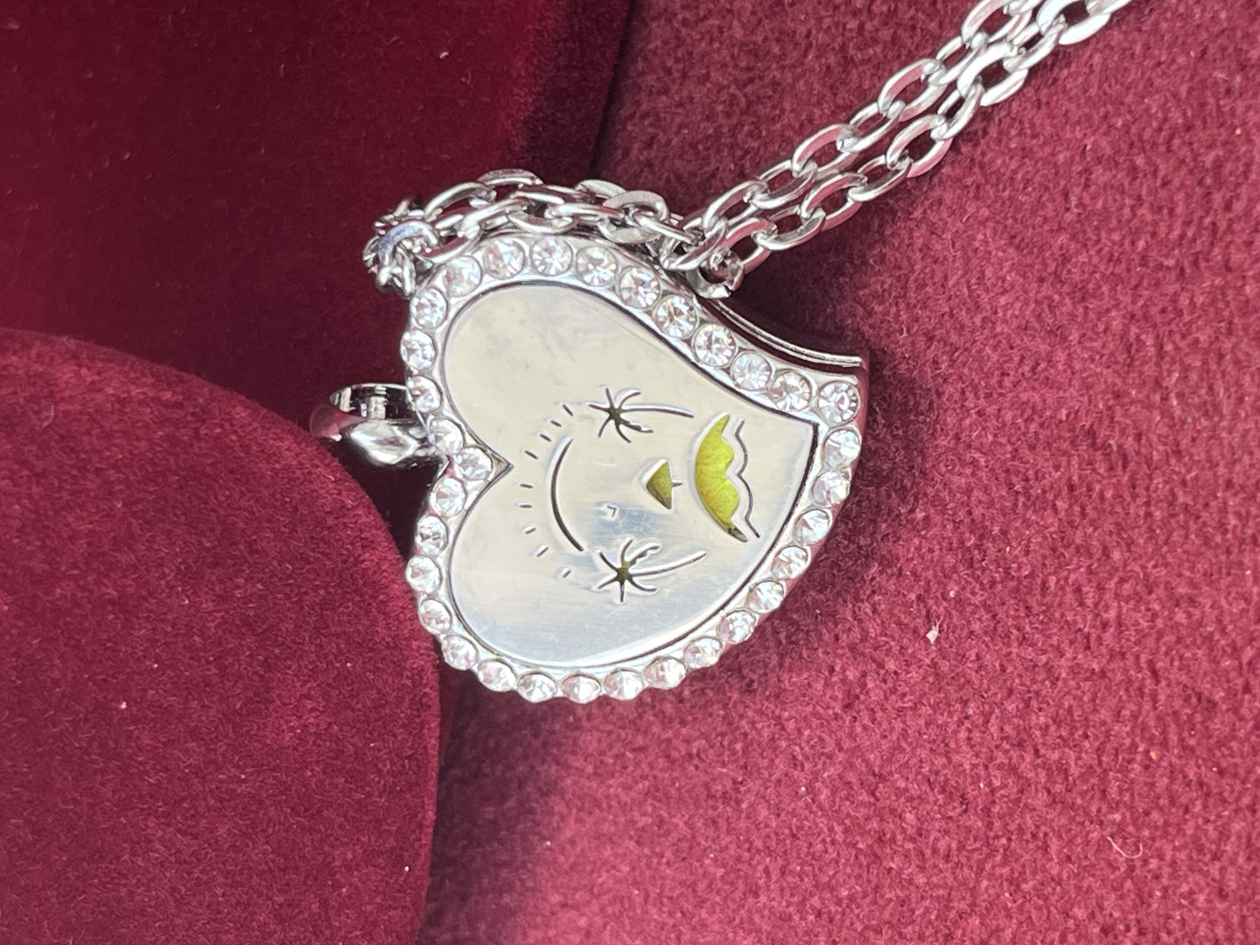 Kaorii Heart shaped Perfumed Pendant