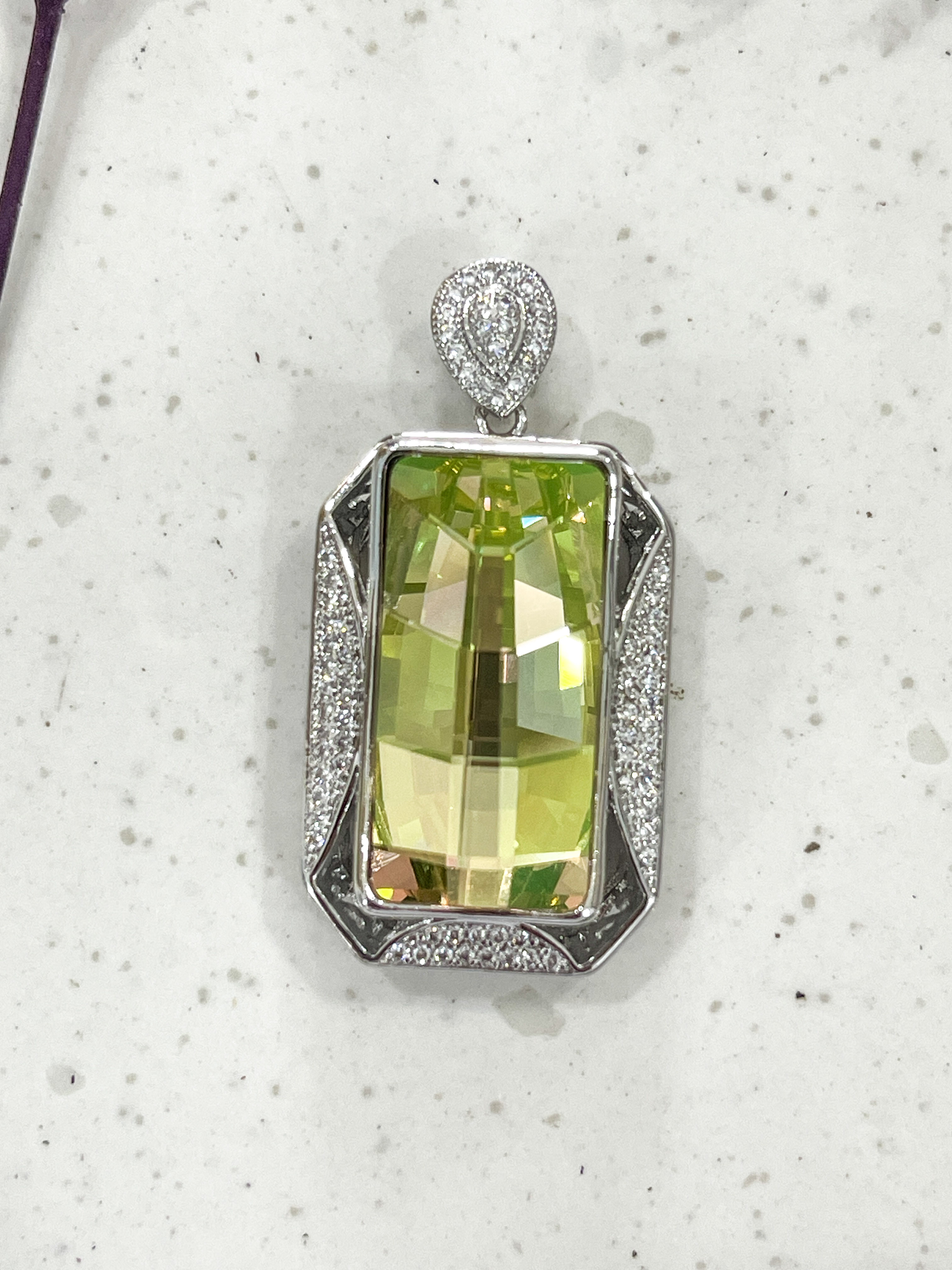 Elegant Green Gemstone Pendant