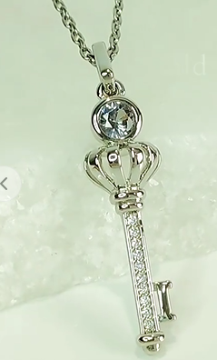 Alexandrite Jewelry Crown Key Pendant