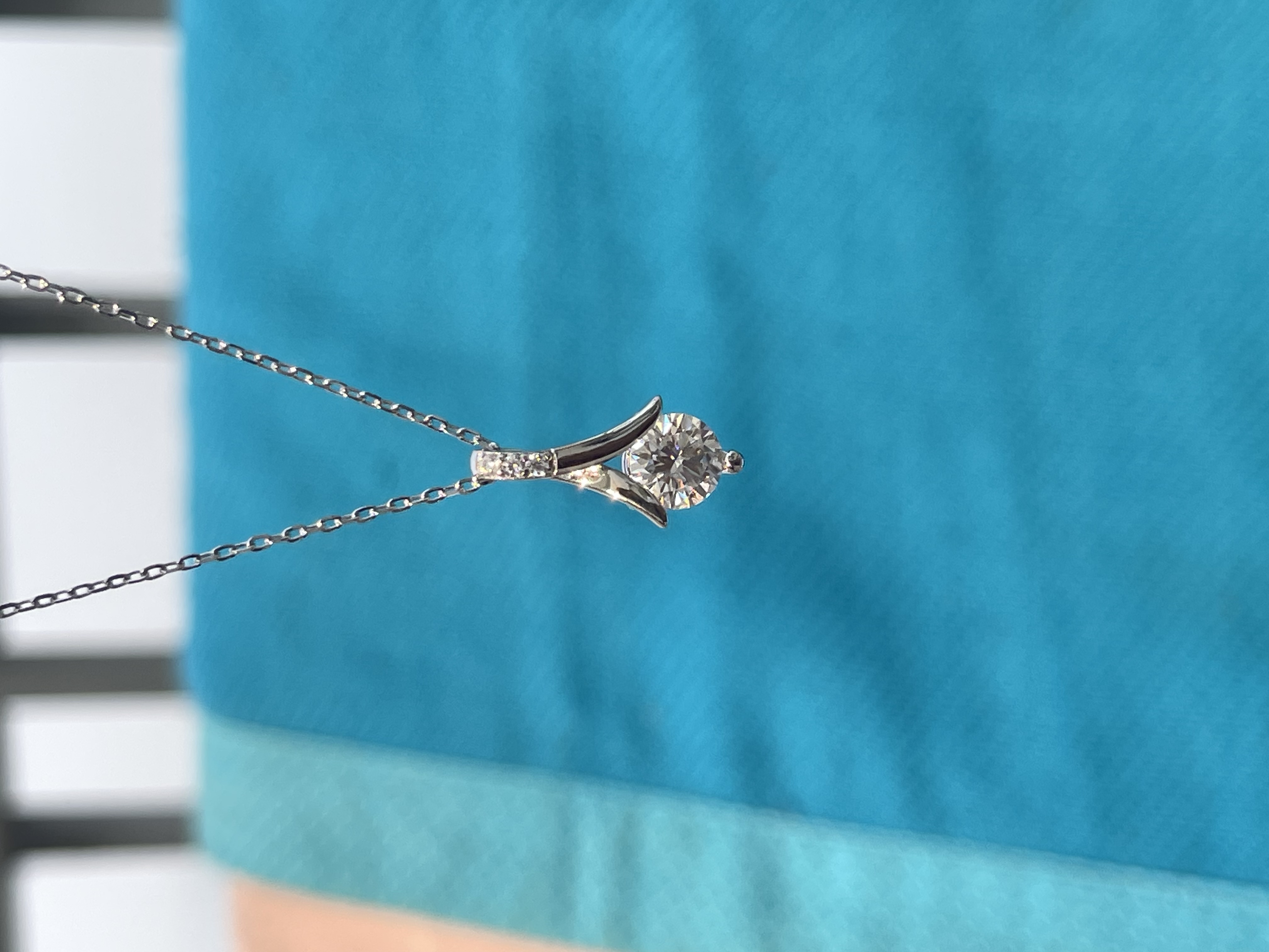 925 Sterling Silver 1ct Moissanite Ribbon shape Pendant